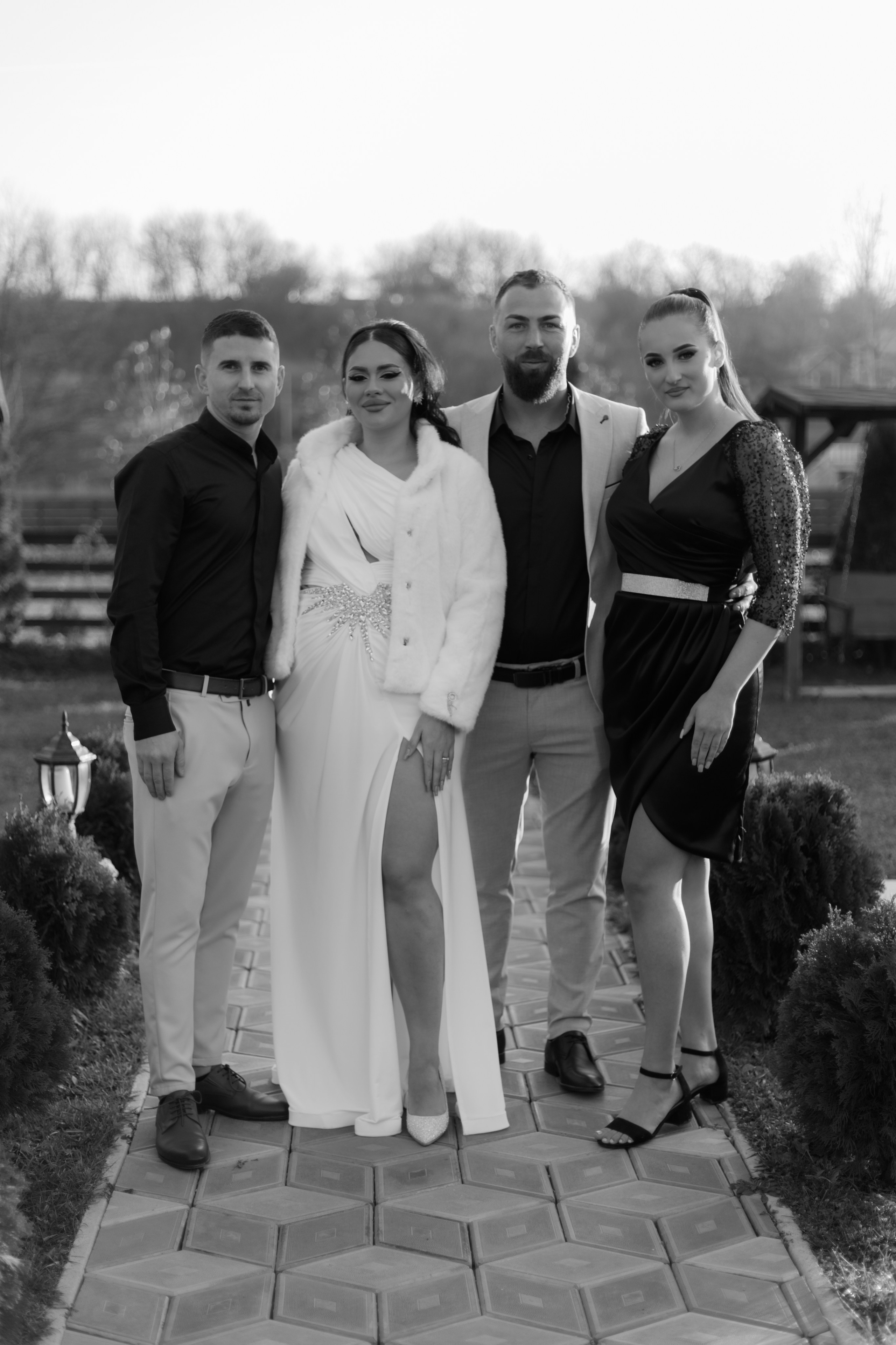 Madalina & Alin. Fotograf si videograf — evenimente si studio