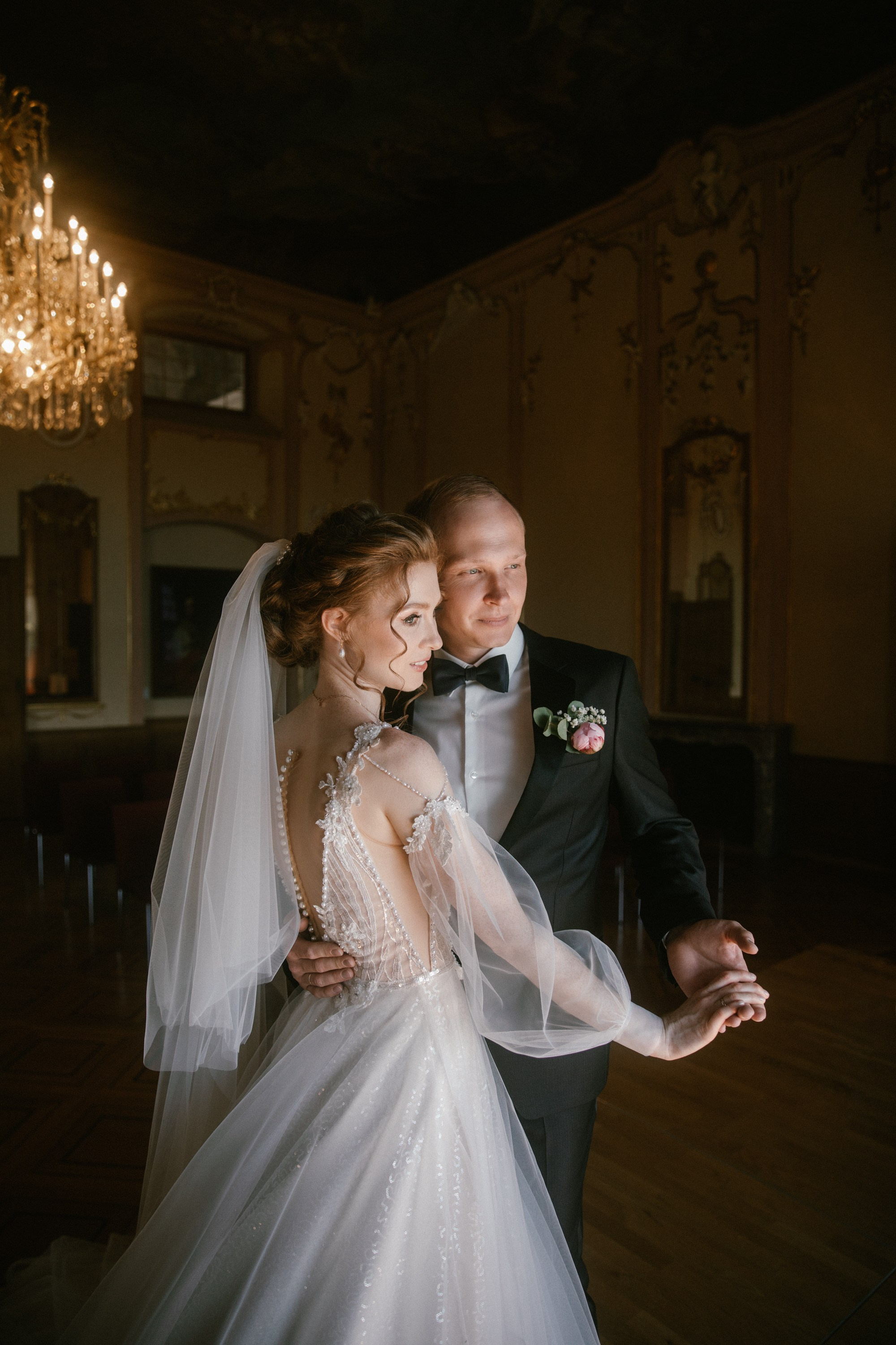 Brautpaar beim Hochzeitstanz im Spiegelsaal von Schloss Meersburg