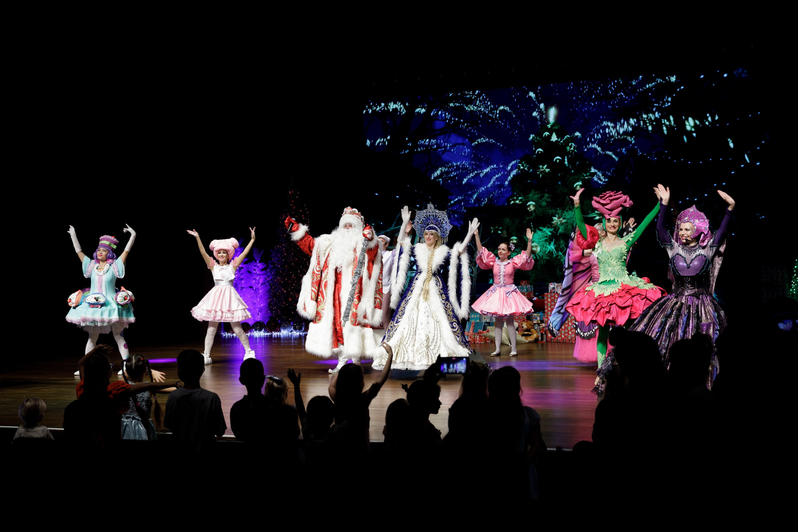 Новогодняя сказка для журнала Русские Эмираты, Дубай 2024. Фотограф Анна Кучерявая | Свадьбы и мероприятия в Дубае