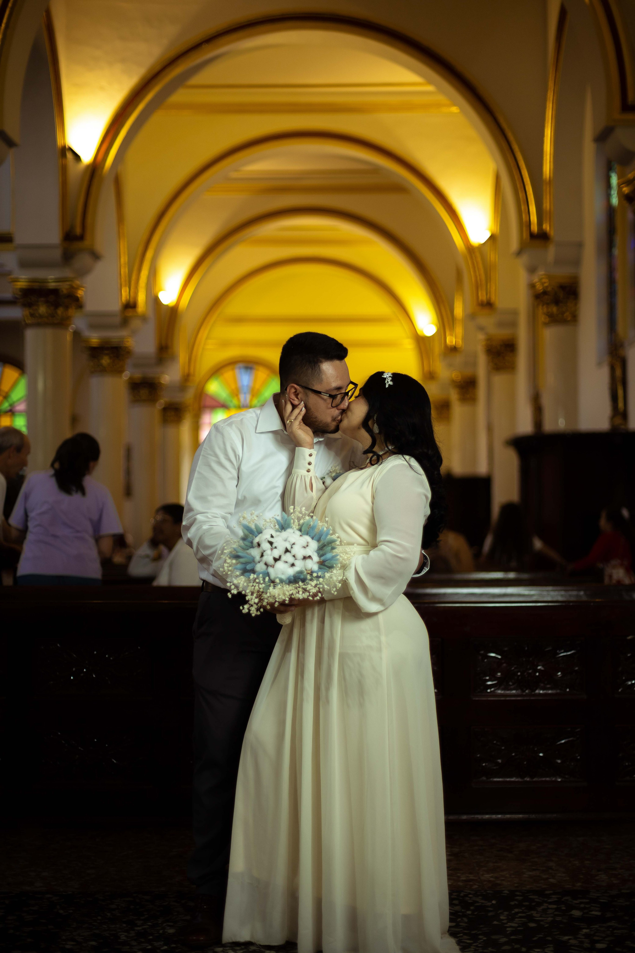 Fotógrafo de bodas en Manzanares Pensilvania Marquetalia y todo Caldas paquetes fotográficos cotización evento reservar fecha pre boda. Fotografía profesional para su evento en Caldas por SERFOTOGRAFÍA