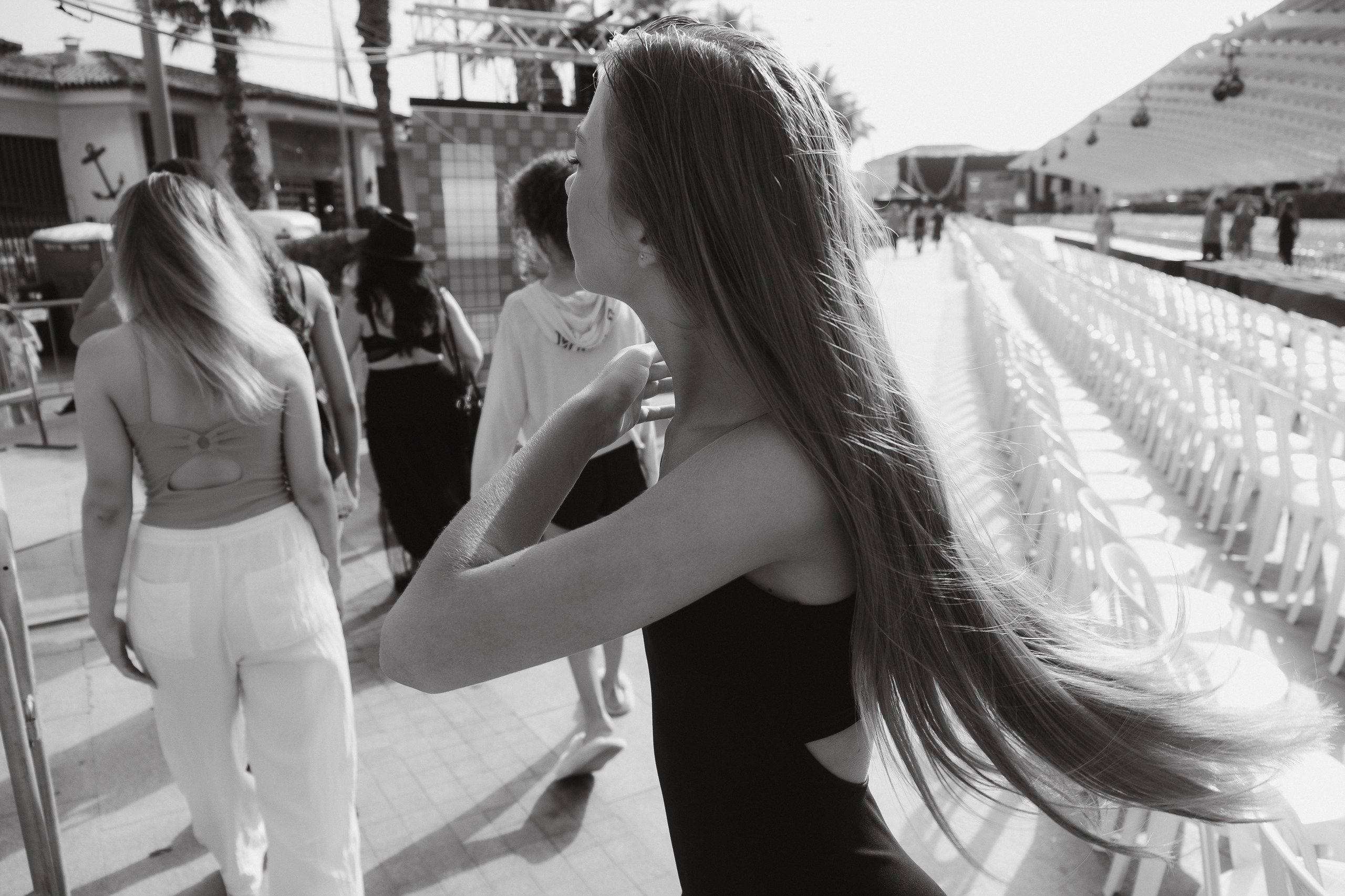 Preparación del backstage de una marca en un desfile de moda en Torrevieja — Fotógrafo de backstage Andrey Lukovnikov