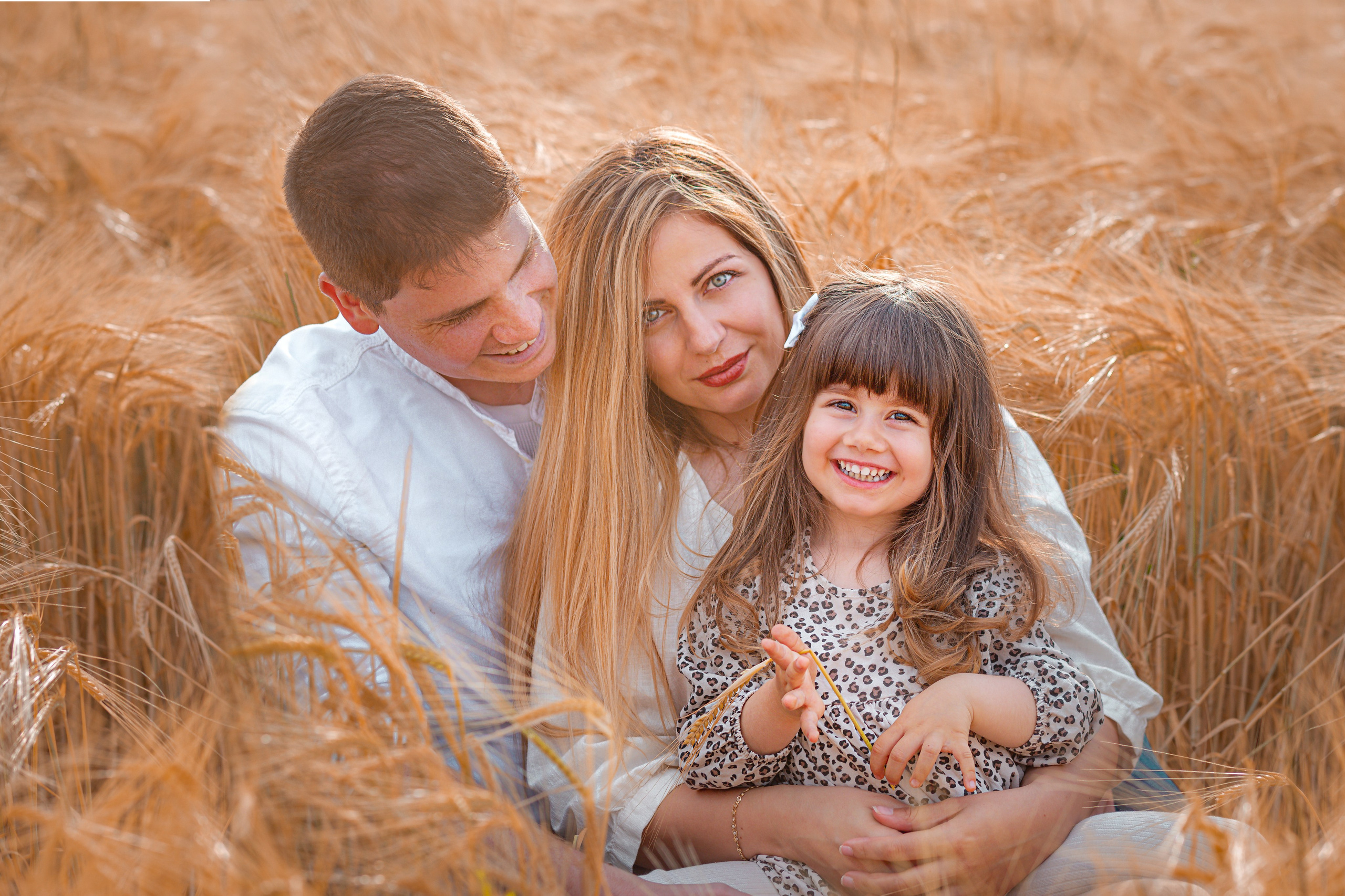 Семейни фотосесии. Фотограф Бургас. Фотосесии в студио и на открито, портрети, заснемане