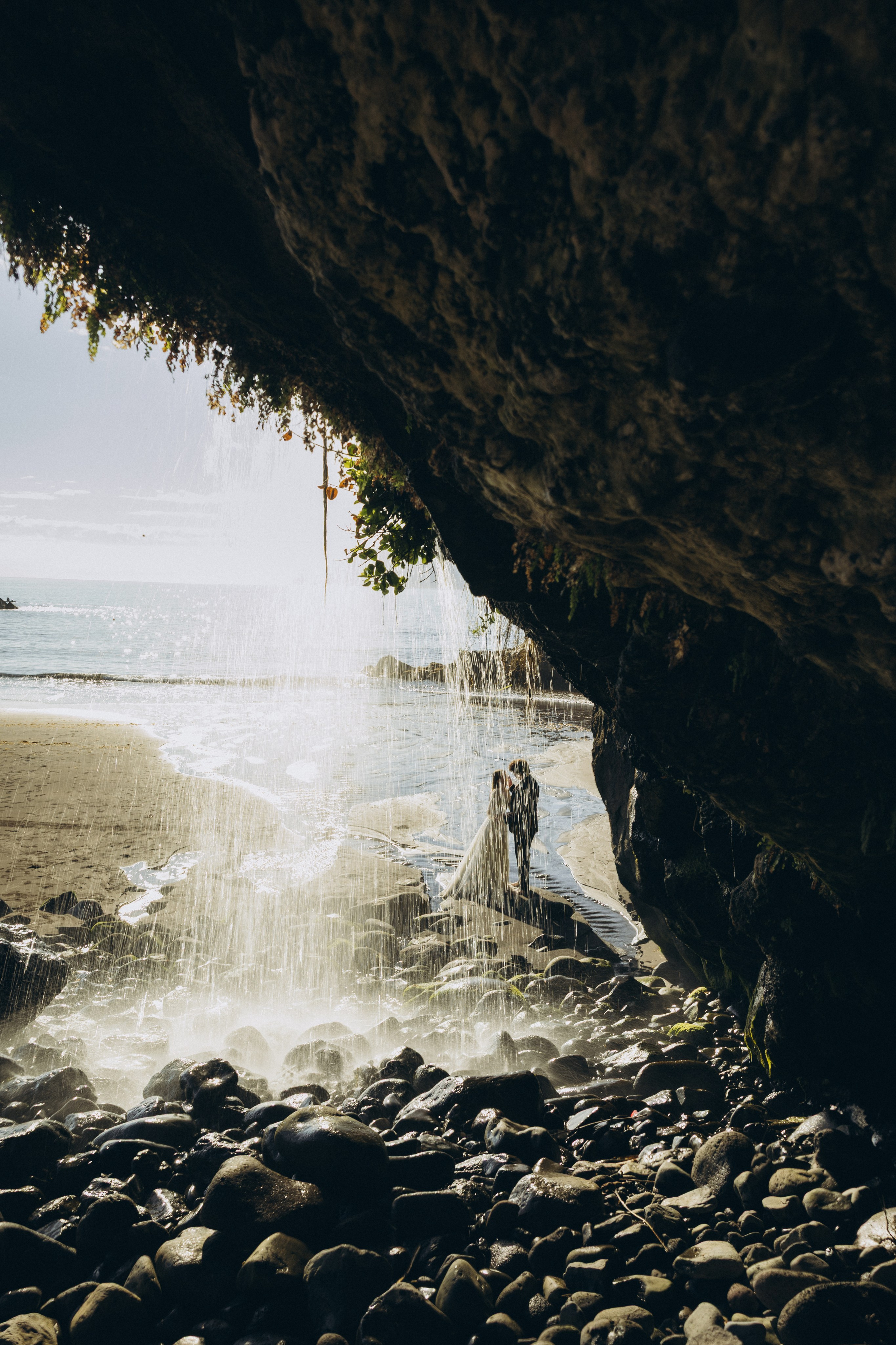 Honeymoon Couple Photoshoot at Seixal Beach, Madeira | Romantic Love Story