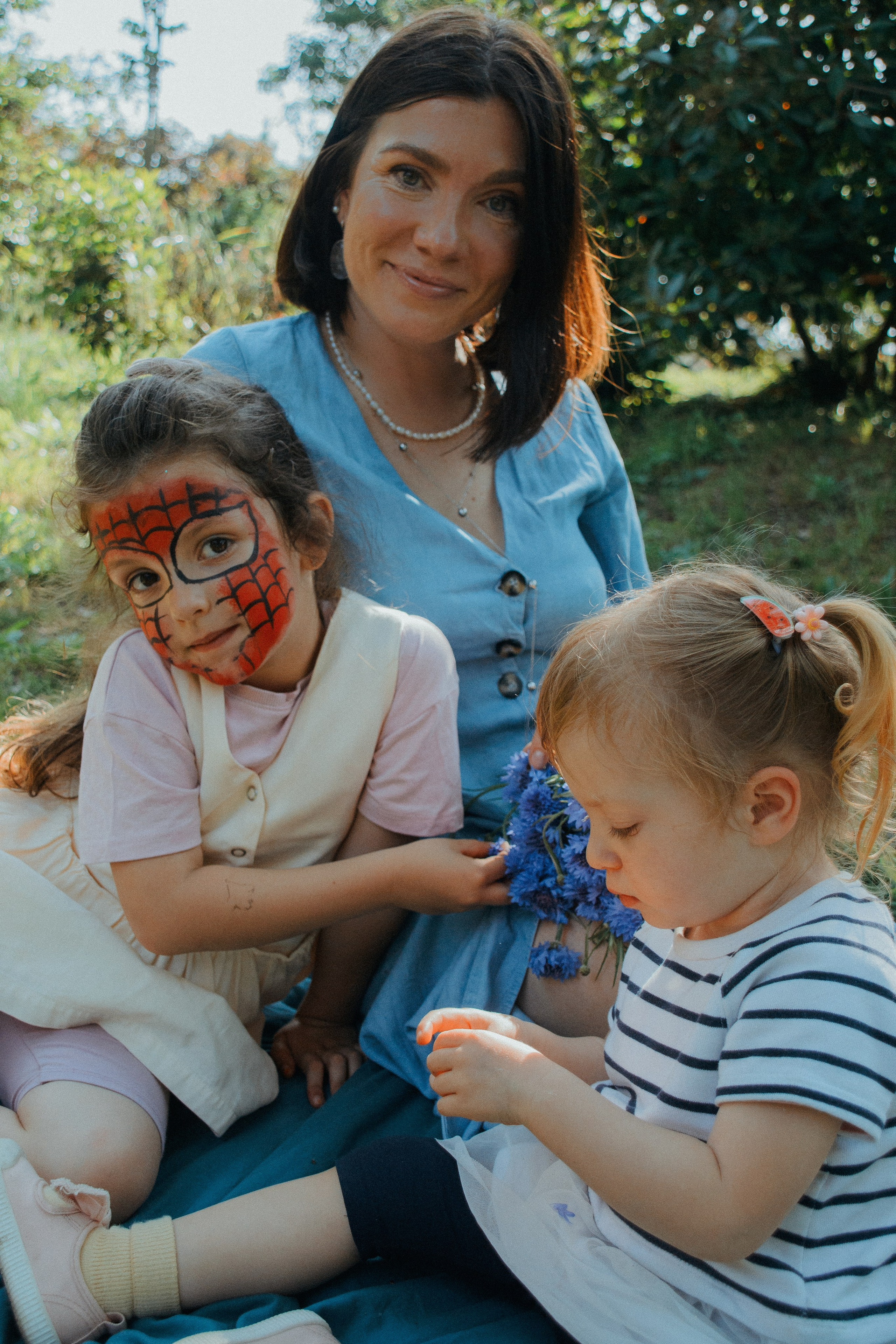 Private shooting of family. Mum with two loverly childrens