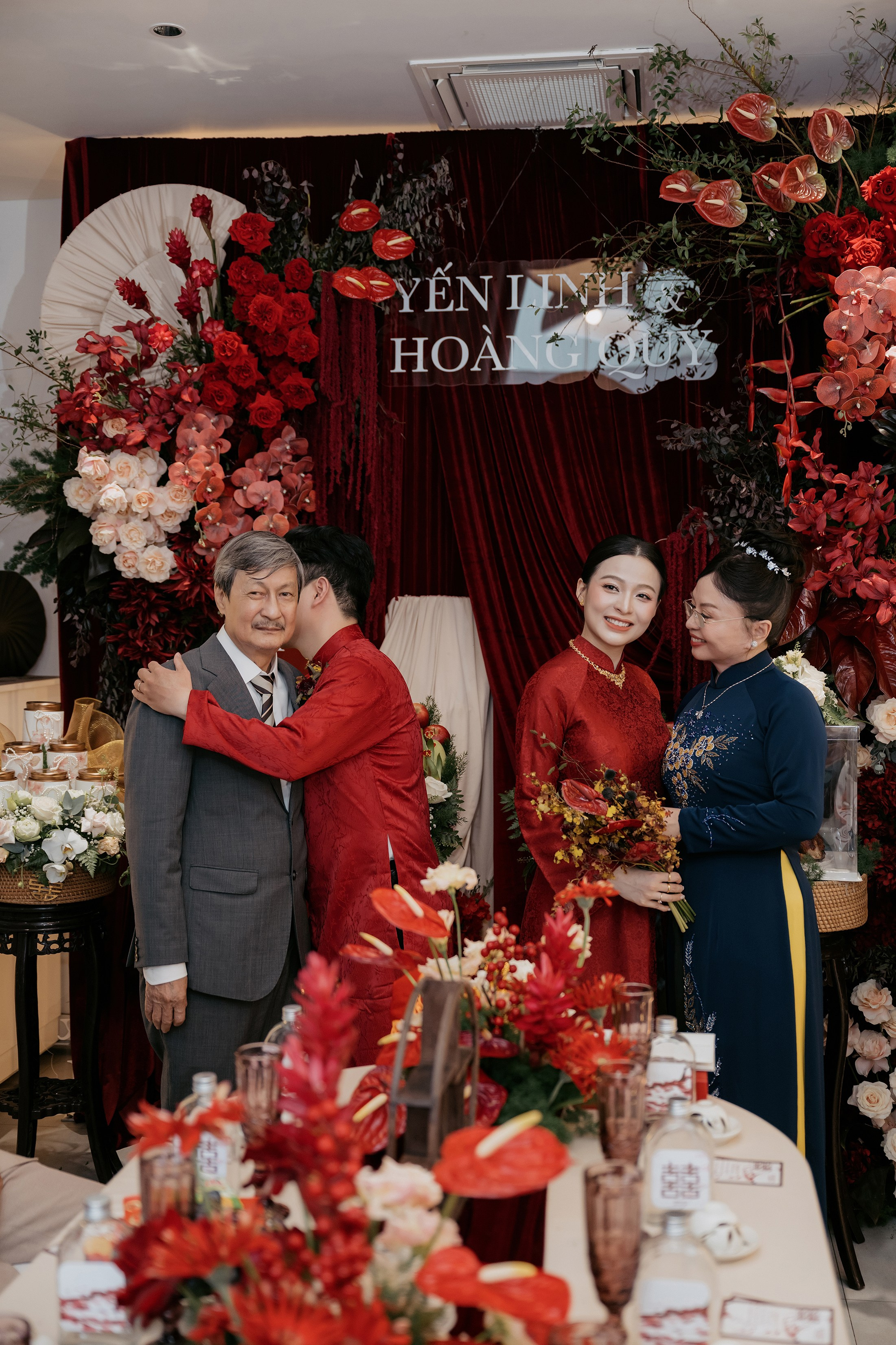 YEN LINH & HOANG QUY / Wedding Ceremony. Nhiếp ảnh gia đám cưới hàng đầu tại Thành Phố Hồ Chí Minh