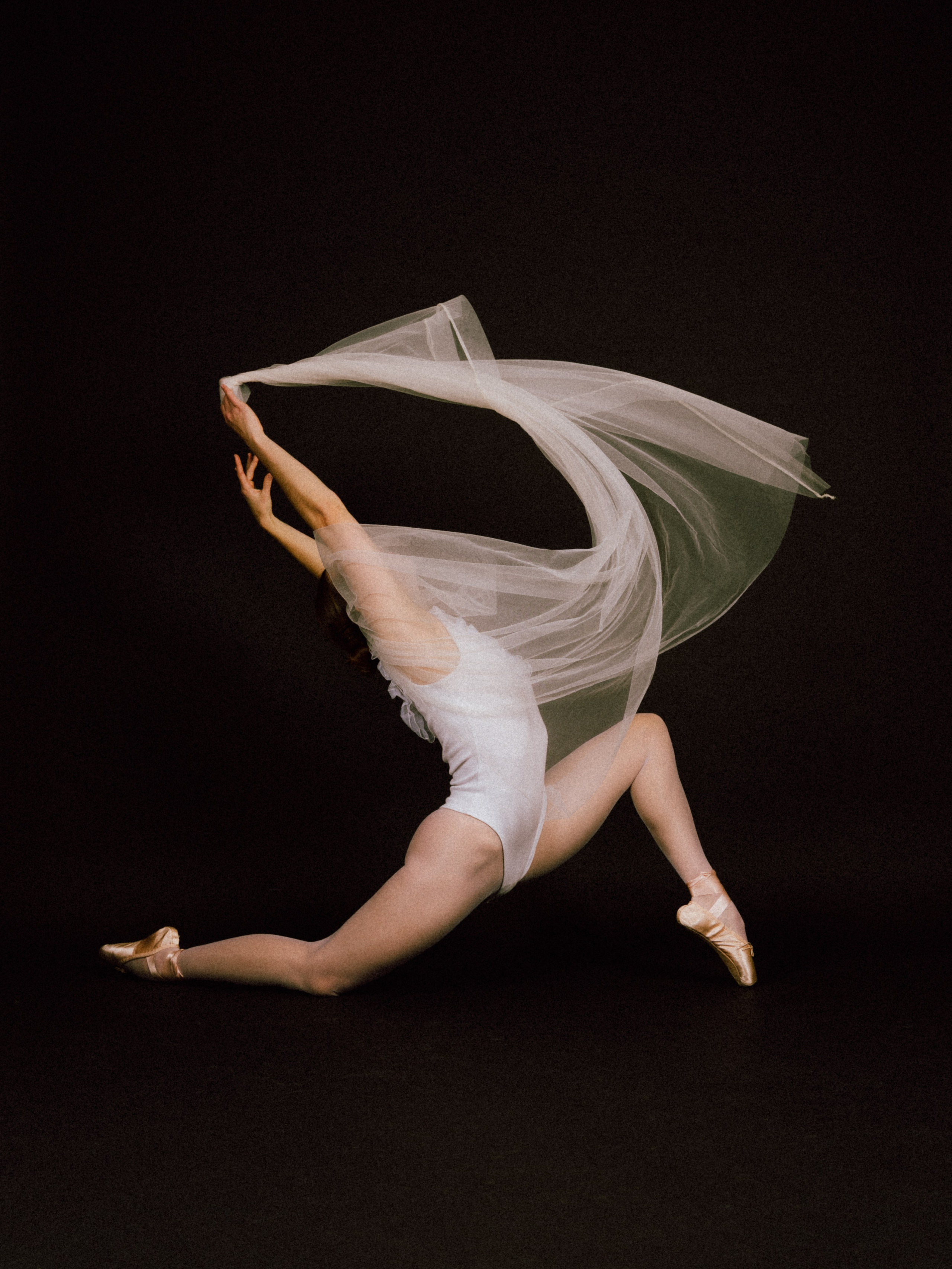 Flow. Alina Romanova | Creative & Fashion Photographer Hamburg