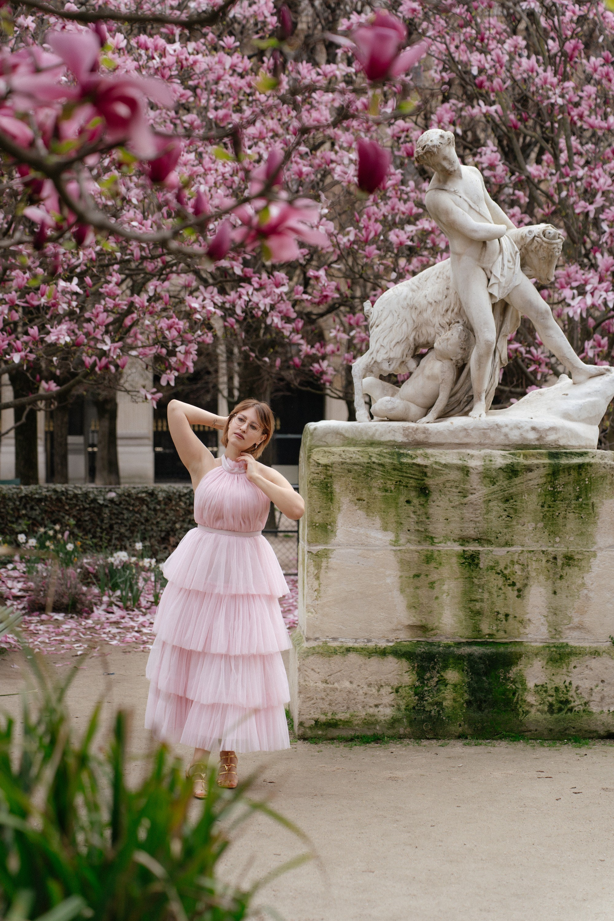 Solo Portrait Session: Magnolias. Paris Photographer & Videographer