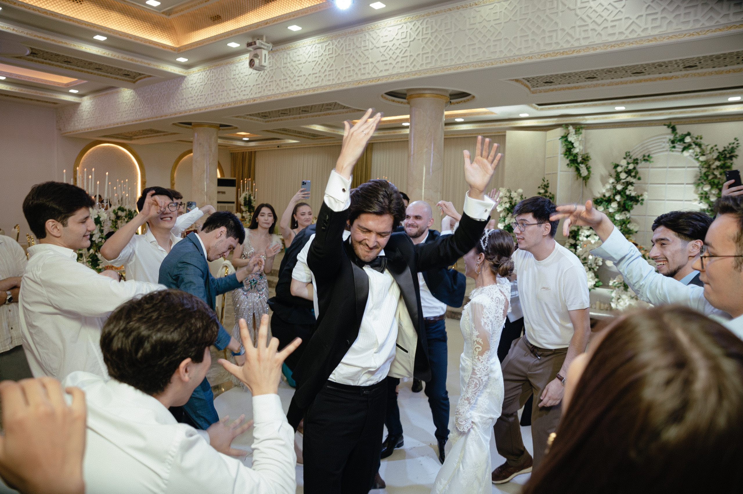 Botir & Zukhra. Главная