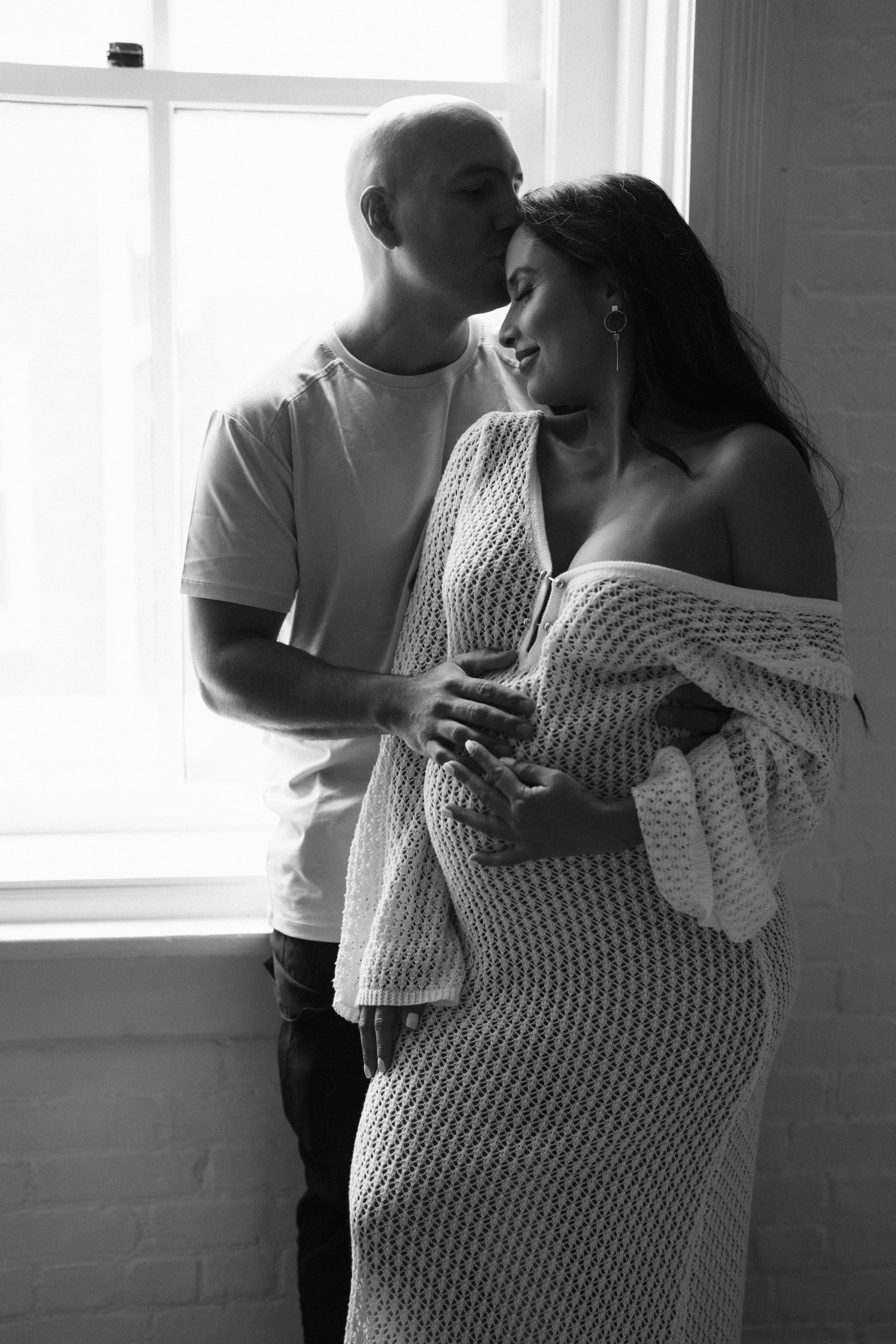 Gessyca. Modern maternity photographer in Long Island New York