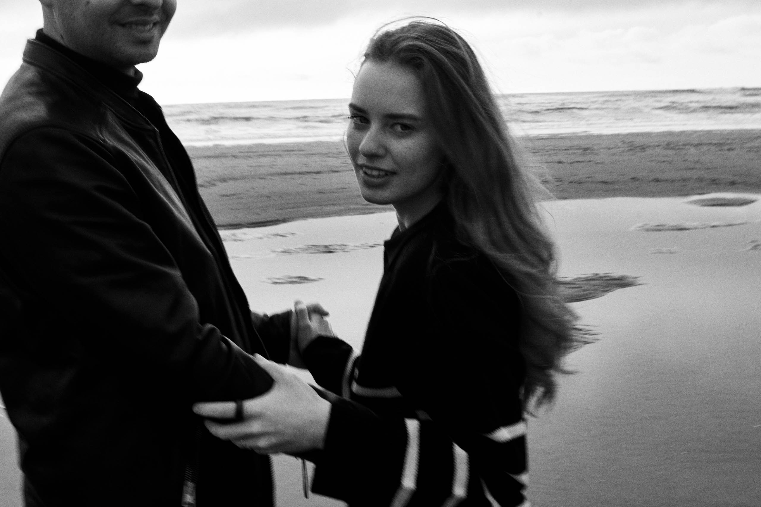 Ocean Beach Couple Photoshoot in San Francisco — Candid Lifestyle Sunset Session by Bay Area Life Studio. Bay Area Life | Event, Wedding & Commercial Photography Agency