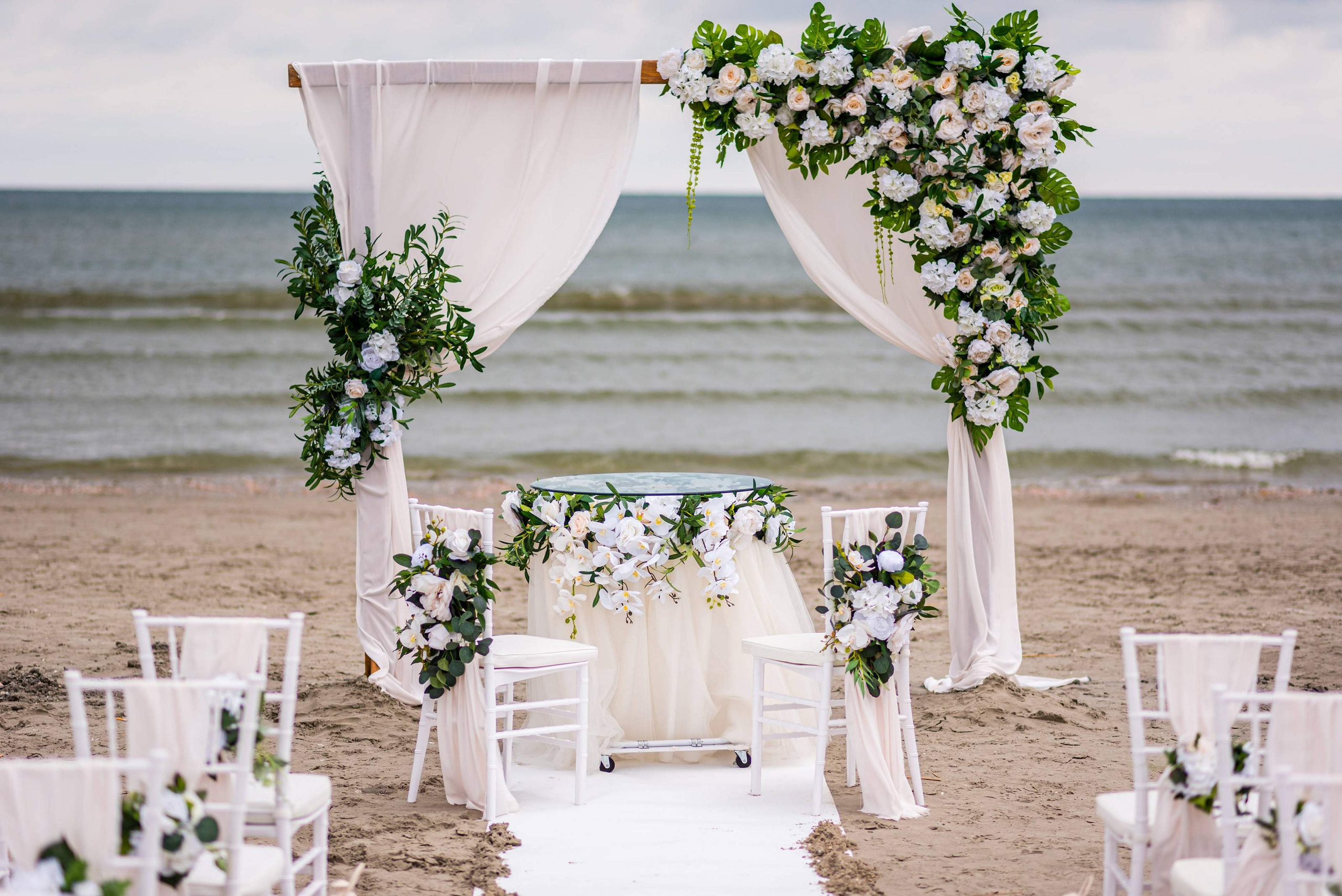 Cununie civila pe plaja Oneiro