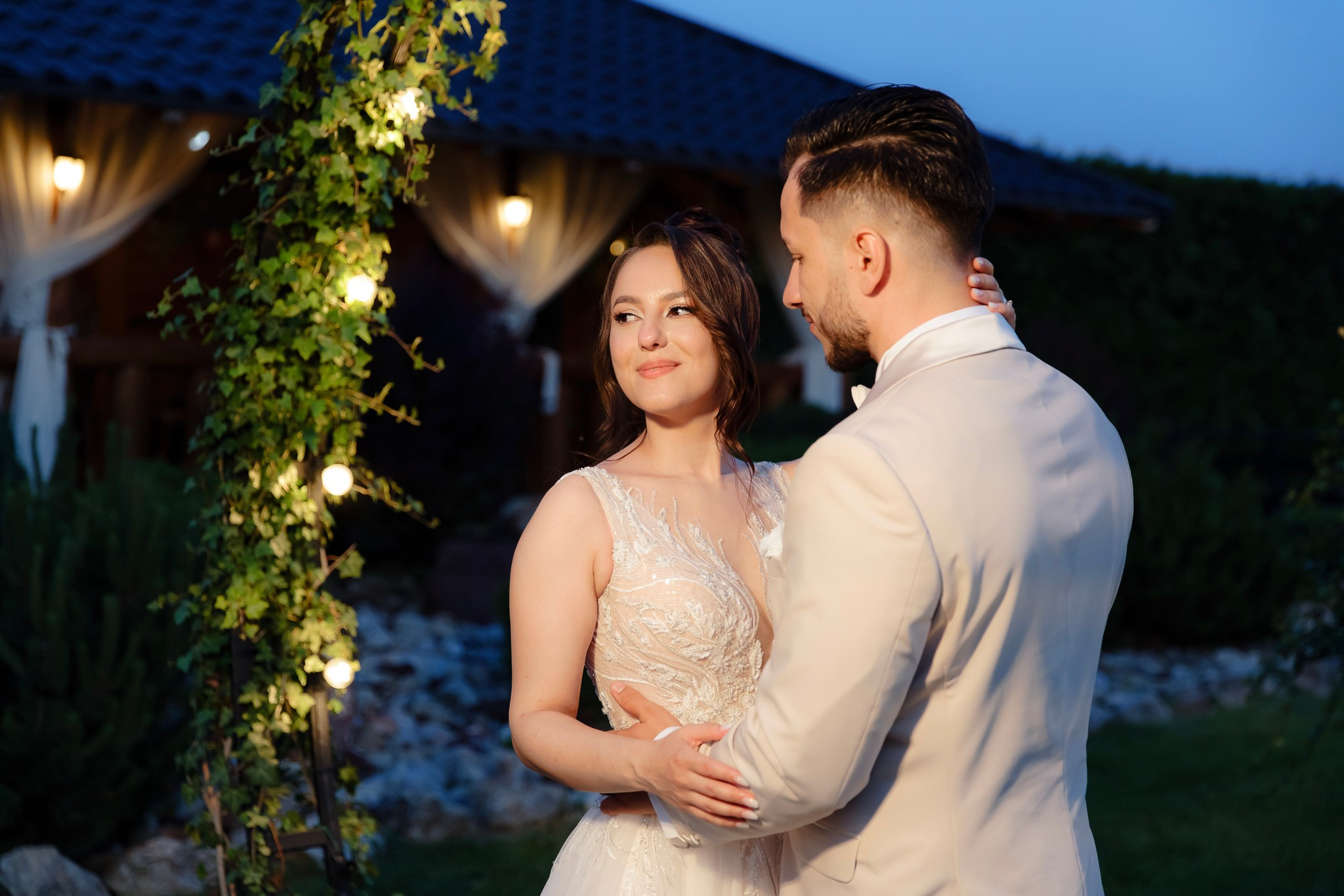 Ioana & Ionuț | Nuntă de poveste la Păstrăvăria Poiana din Mălini județul Suceava. Servicii foto-video profesionale, pentru momente de neuitat