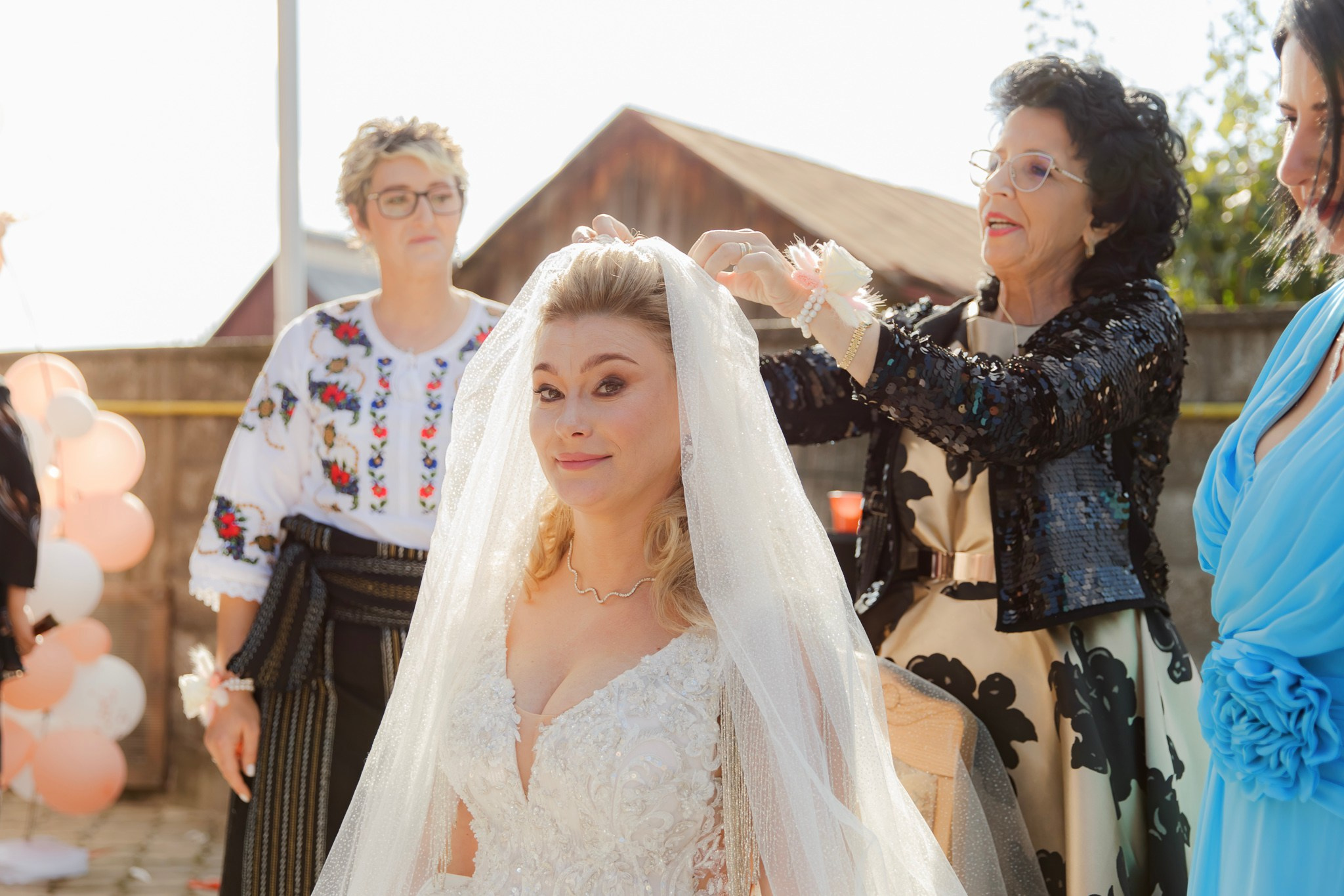 Mihai & Oana. Servicii foto-video profesionale, pentru momente de neuitat