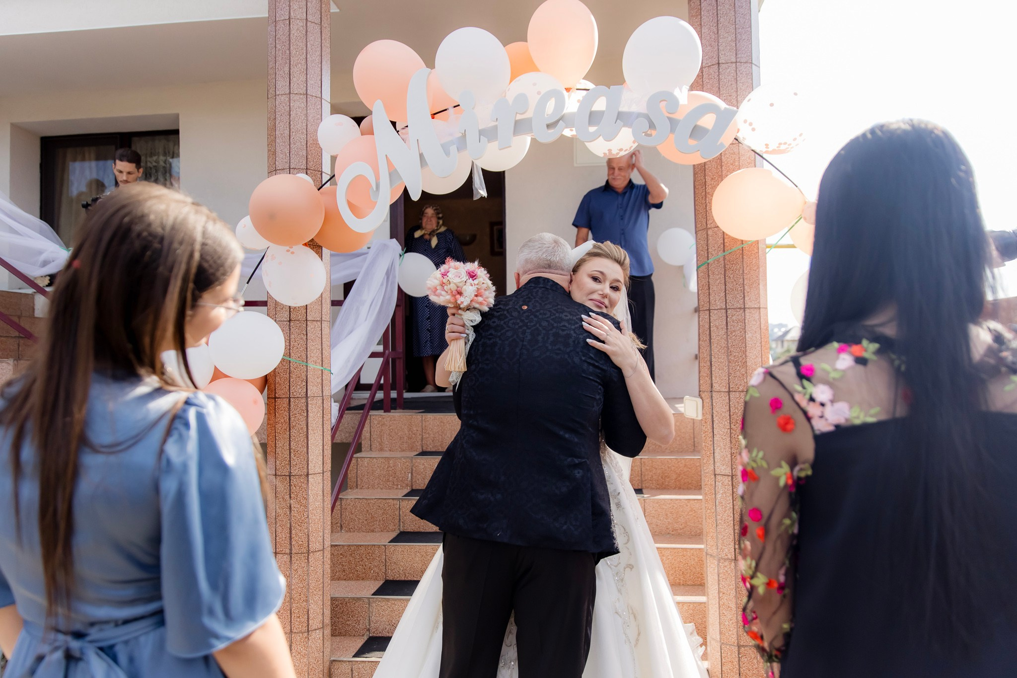 Mihai & Oana. Servicii foto-video profesionale, pentru momente de neuitat