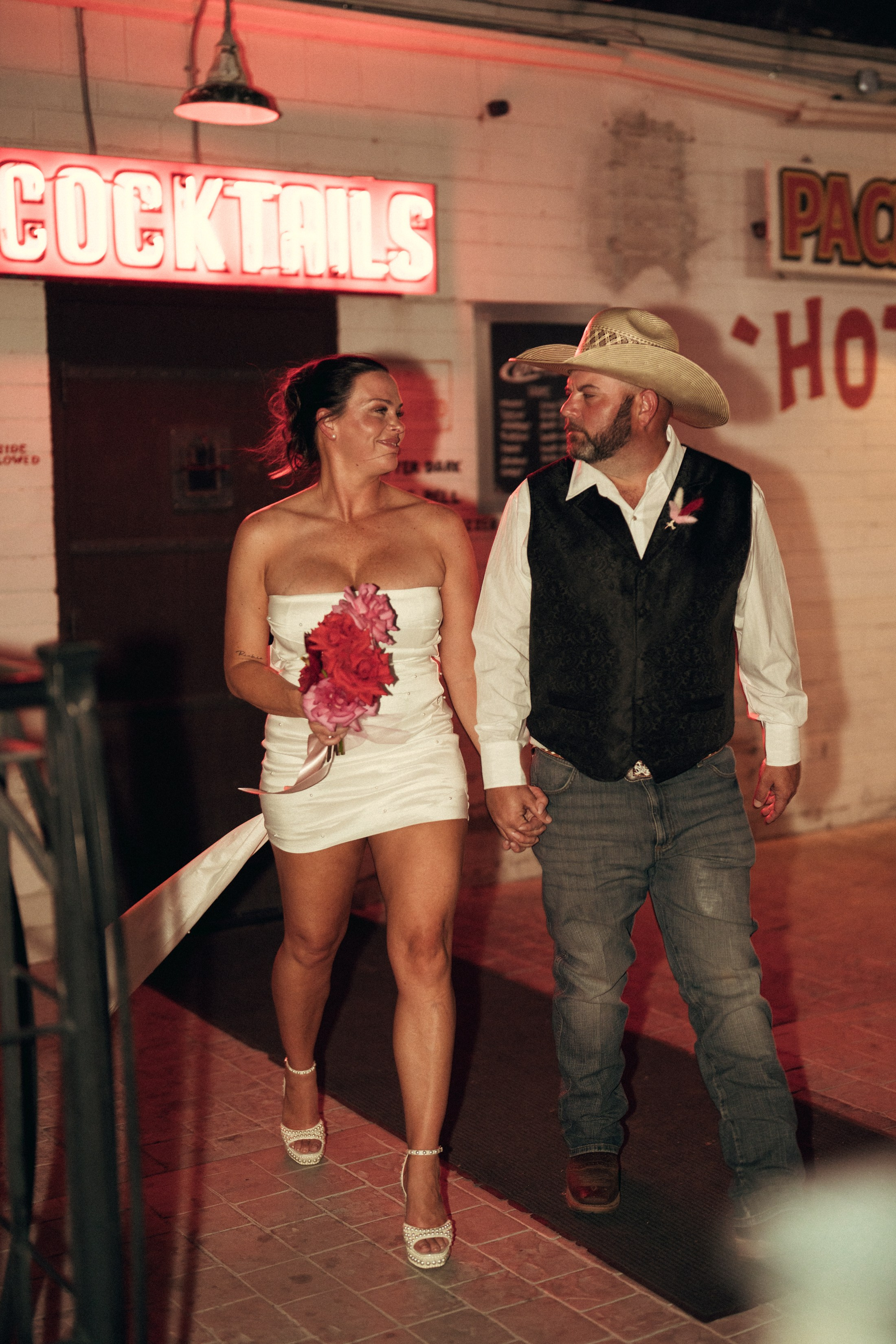 Jaye&Richie. Wedding & elopement photographer Viktoriya Kravtsov. Las Vegas