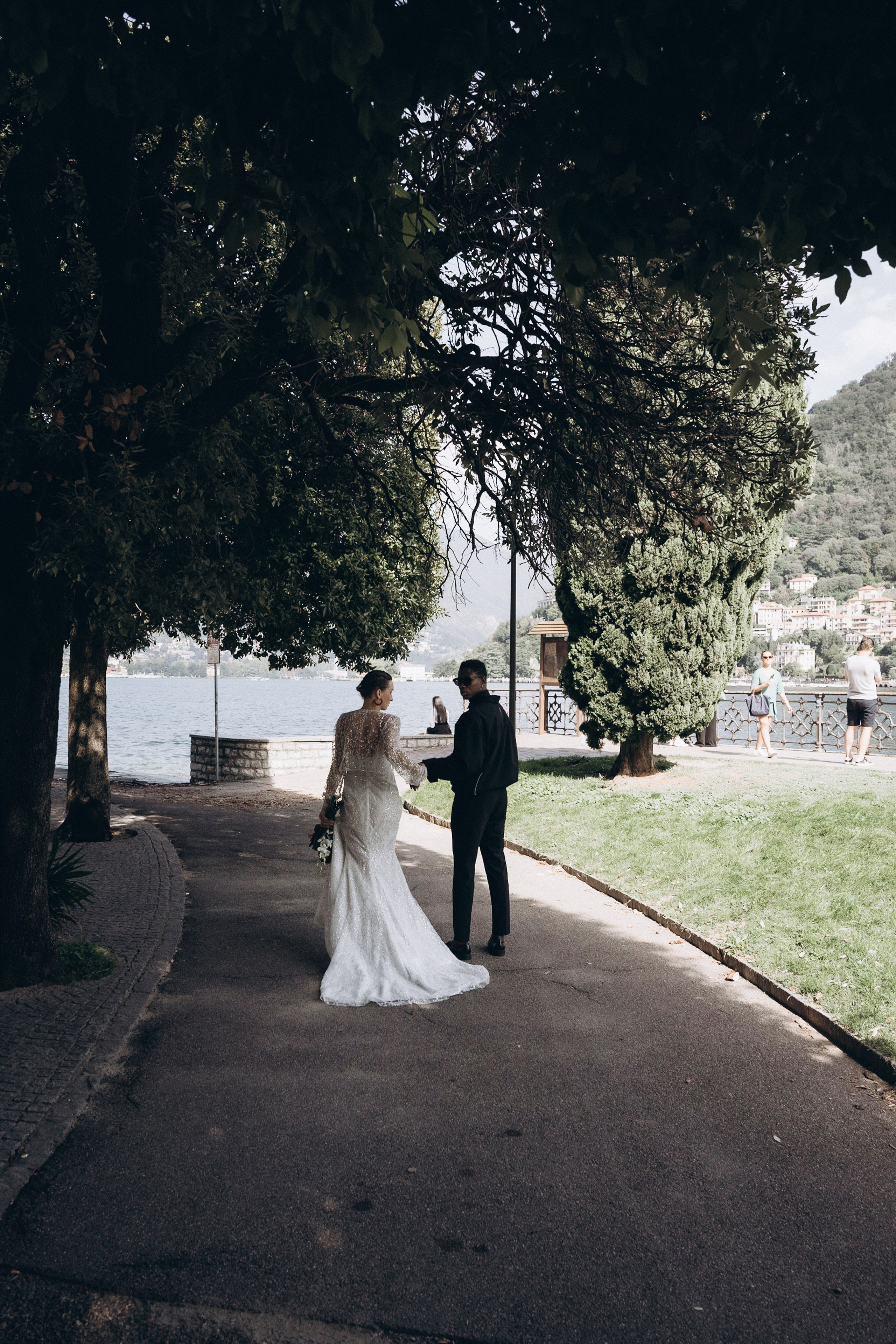 IRINA & AMED • LAKE COMO. PHOTOGRAPHER IN ITALY