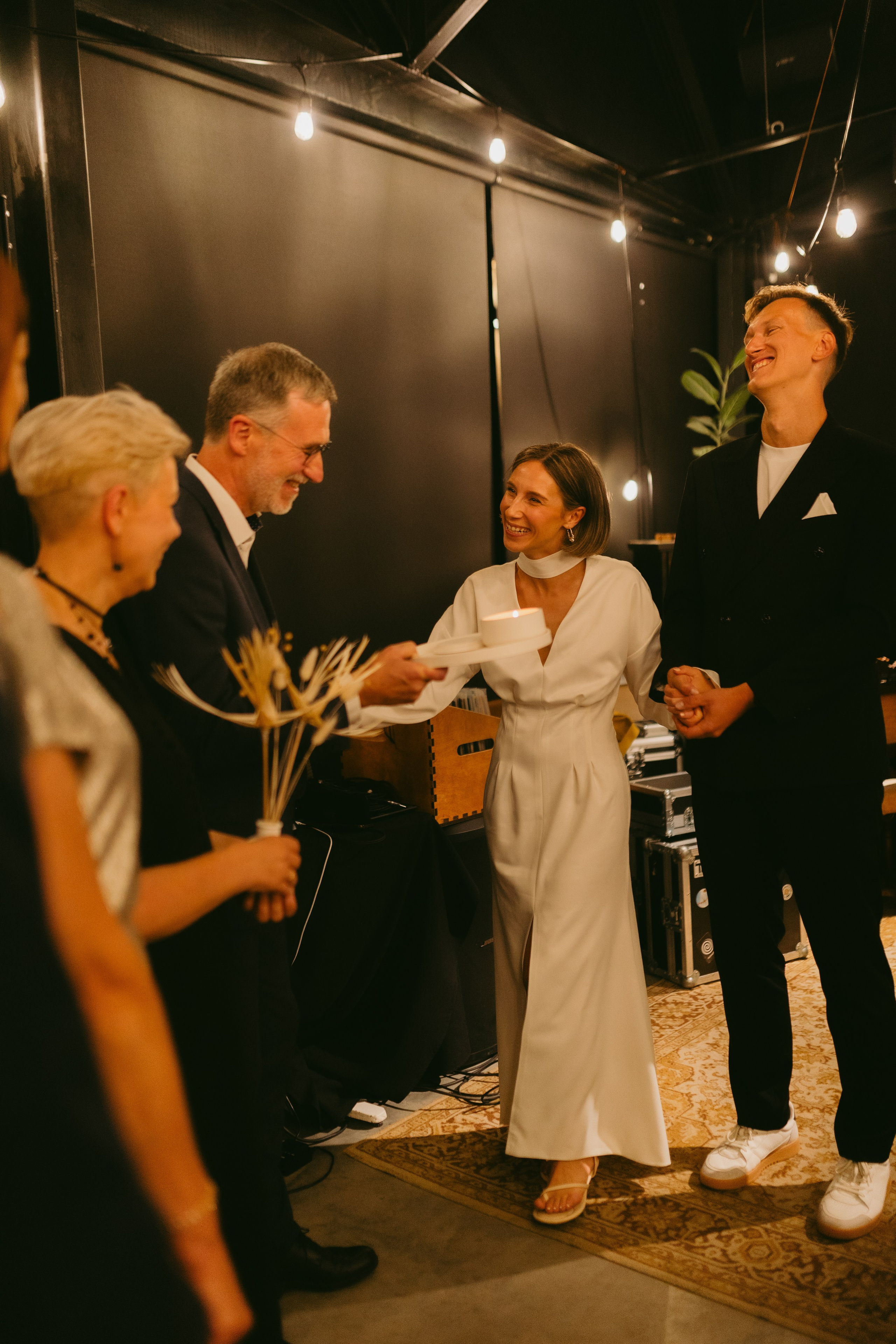 Miglė ir Mindaugas | 2024 | MIESTO VESTUVĖS. Vestuvių ir šeimų fotografė Lena Bondarenko / belove photo