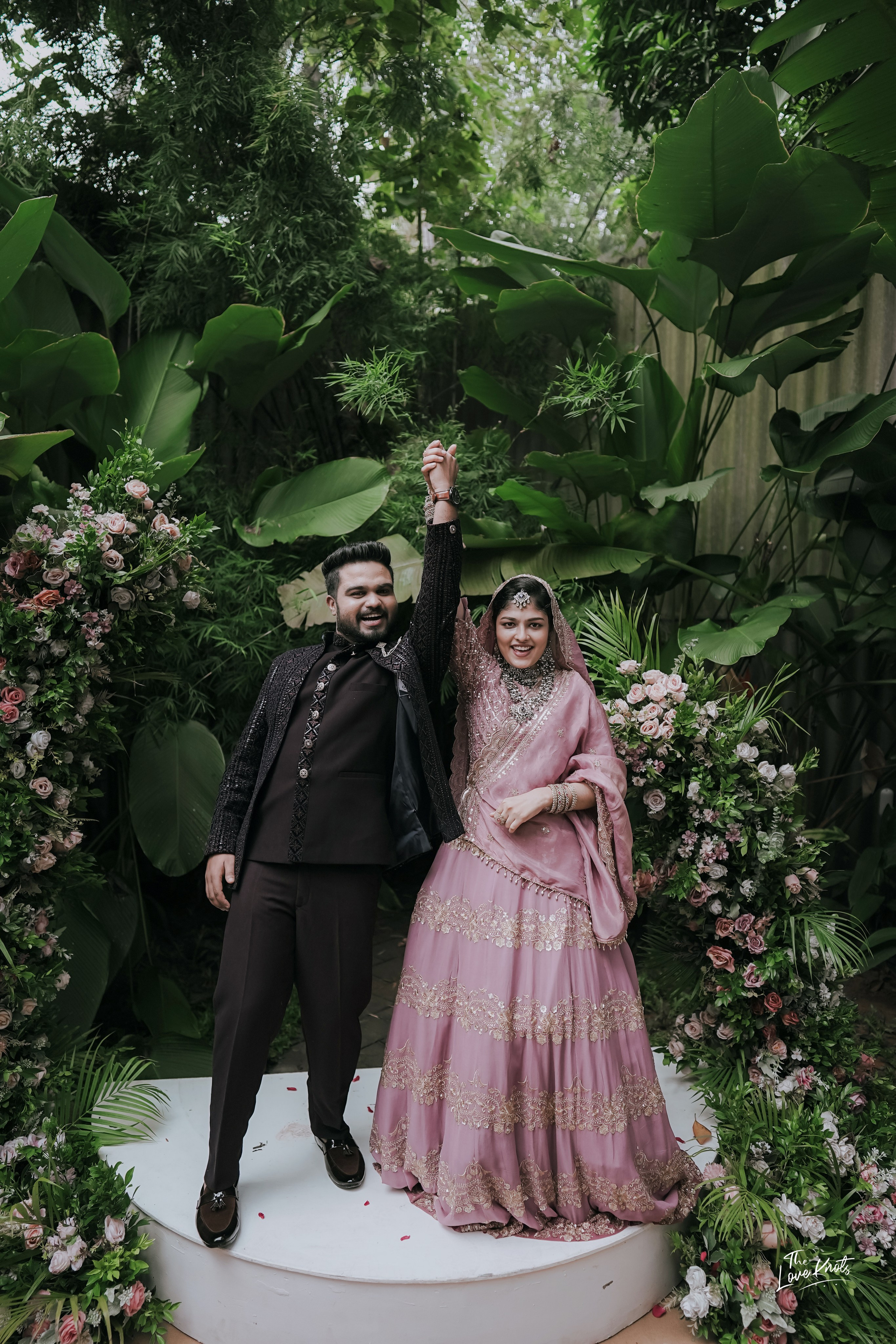 SHIBIL / RISLA. Theloveknots