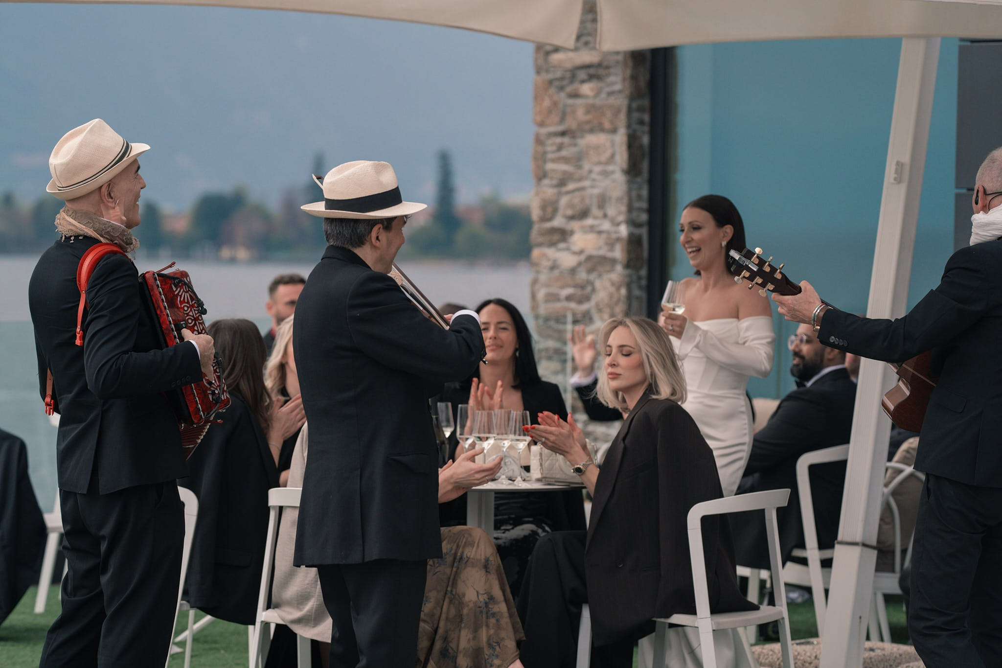 Roxie & Richard Wedding. Fotografo matrimonio Lago di Como Ferrari Media Production