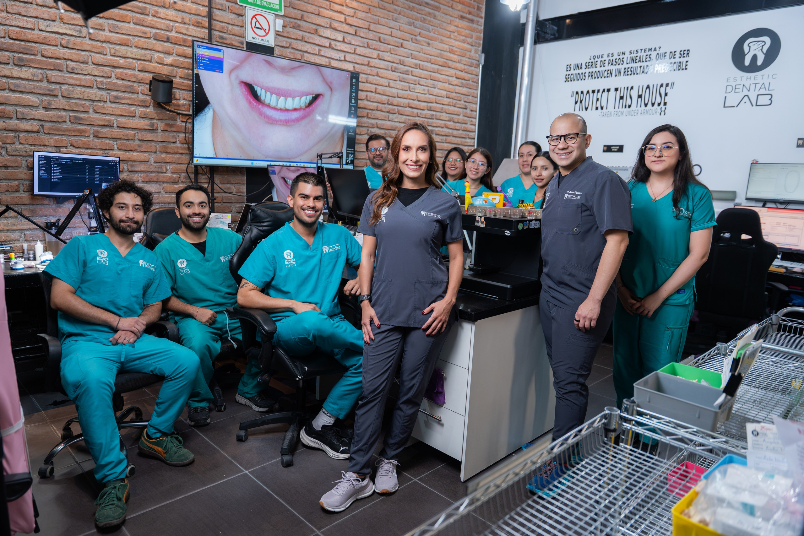 Esthetic Dental. Miguelsalasfoto