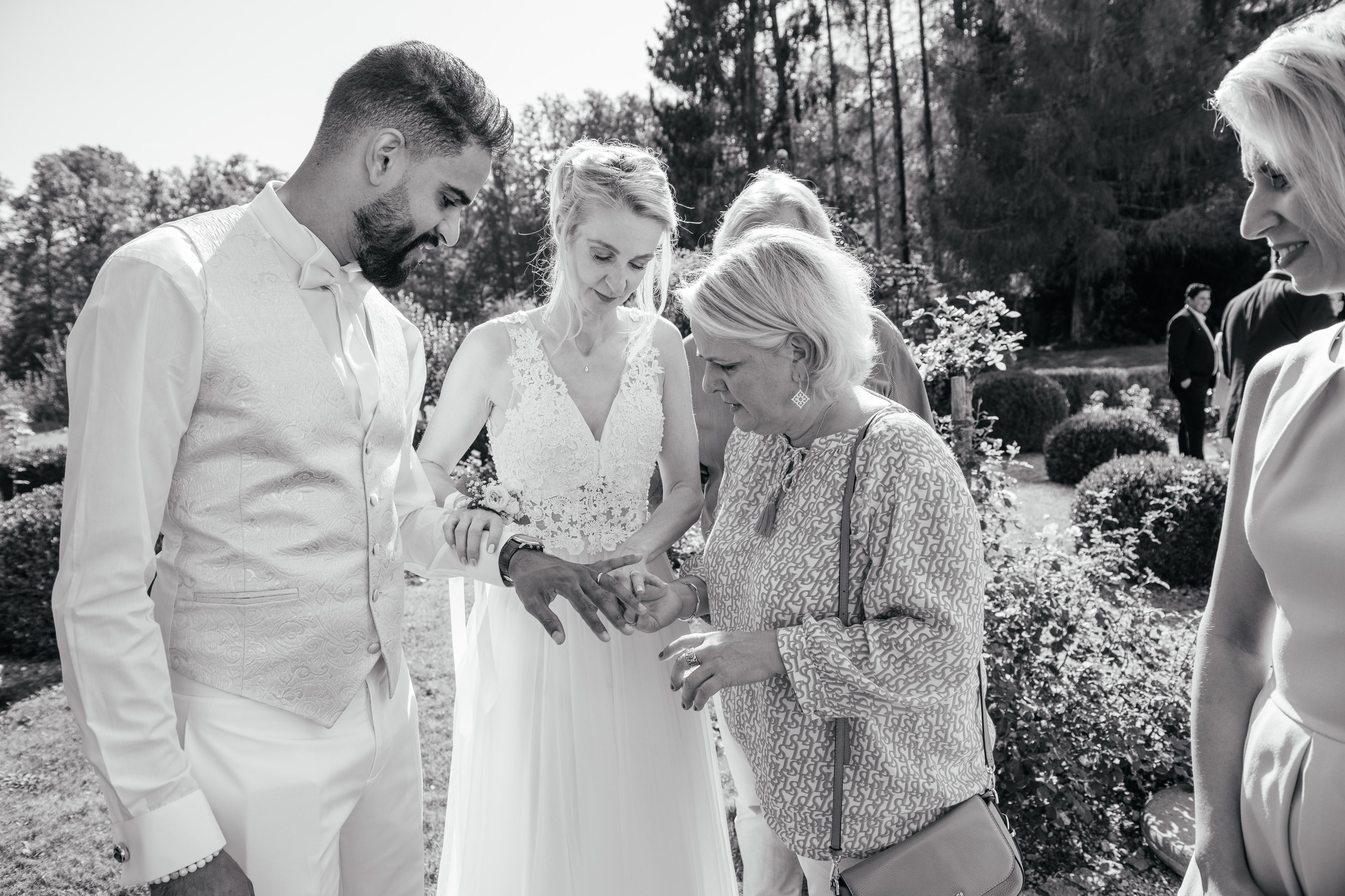 FLORENCE & JAMAL Dübendorf, Switzerland. I am Elena Altendorfer. Wedding photographer in Zurich and Switzerland