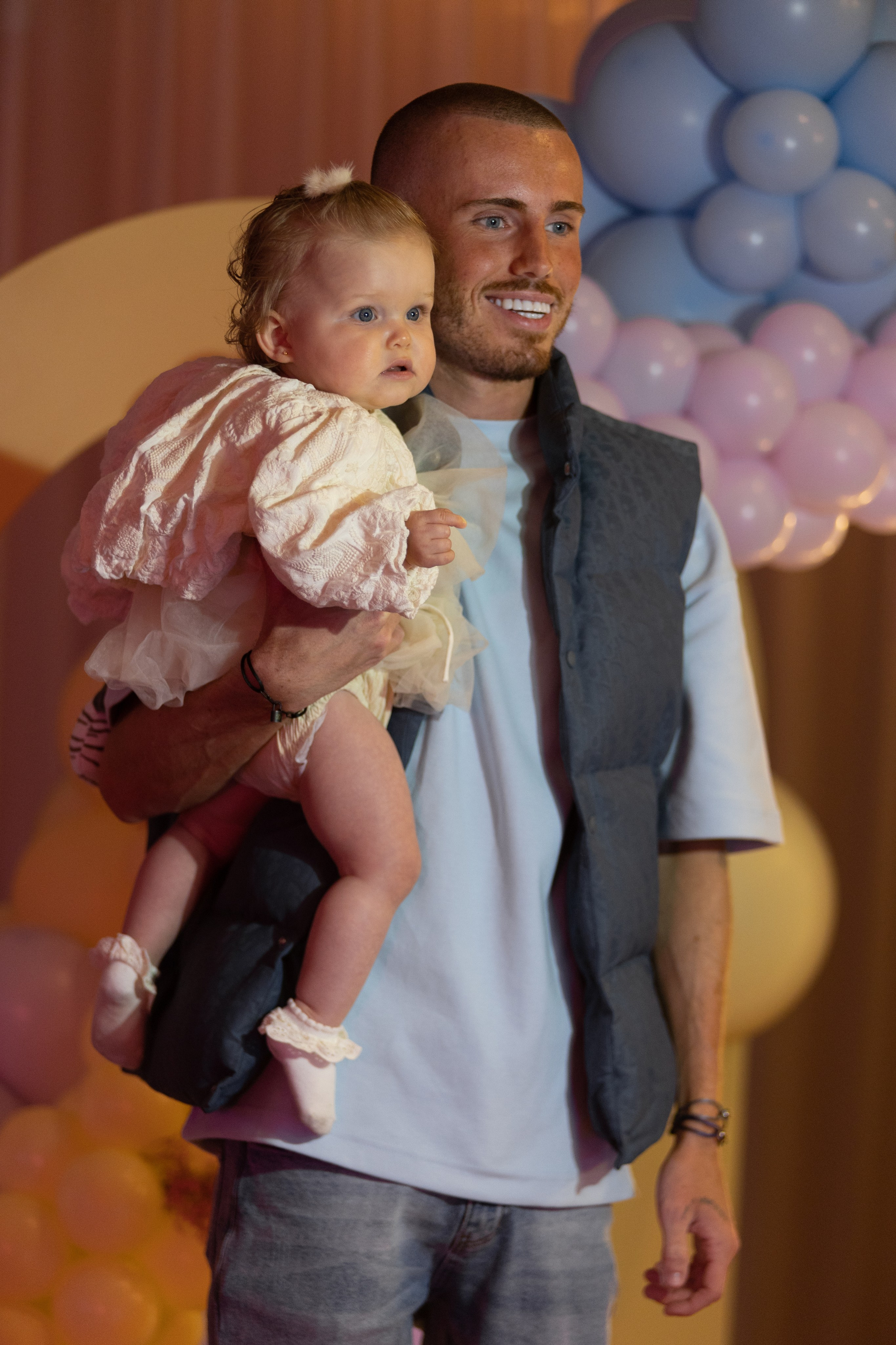 1 st Birthday. Portrait and Family Photographer in Netherlands