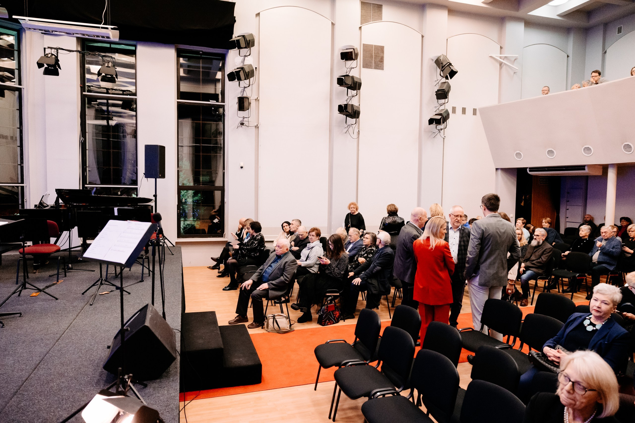 Opera Leśna. Fotograf Ślubny Warszawa - Sesje Biznesowe Rodzinne Eventy