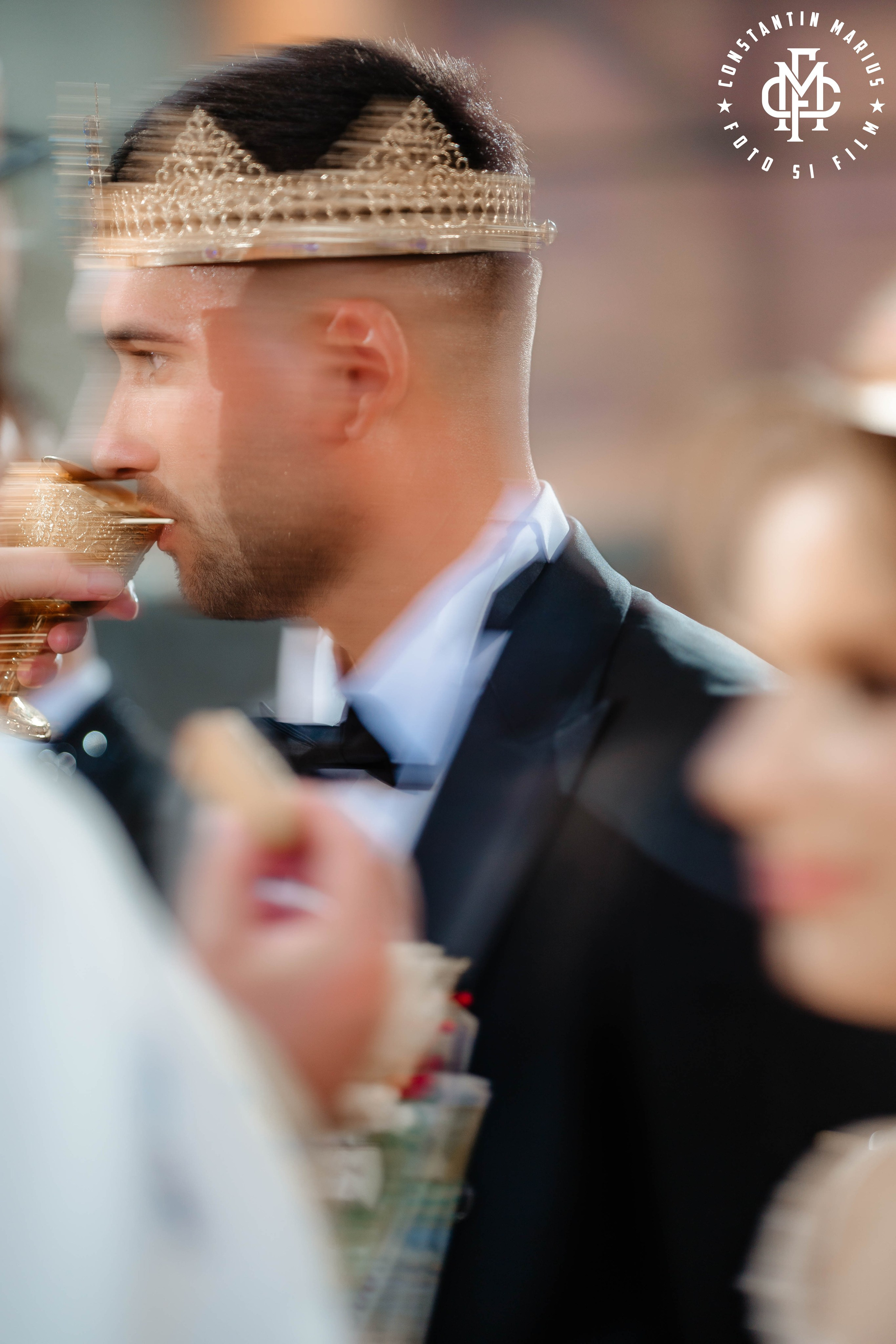 WEDDING PHOTOGRAPHY. DESPRE NOI