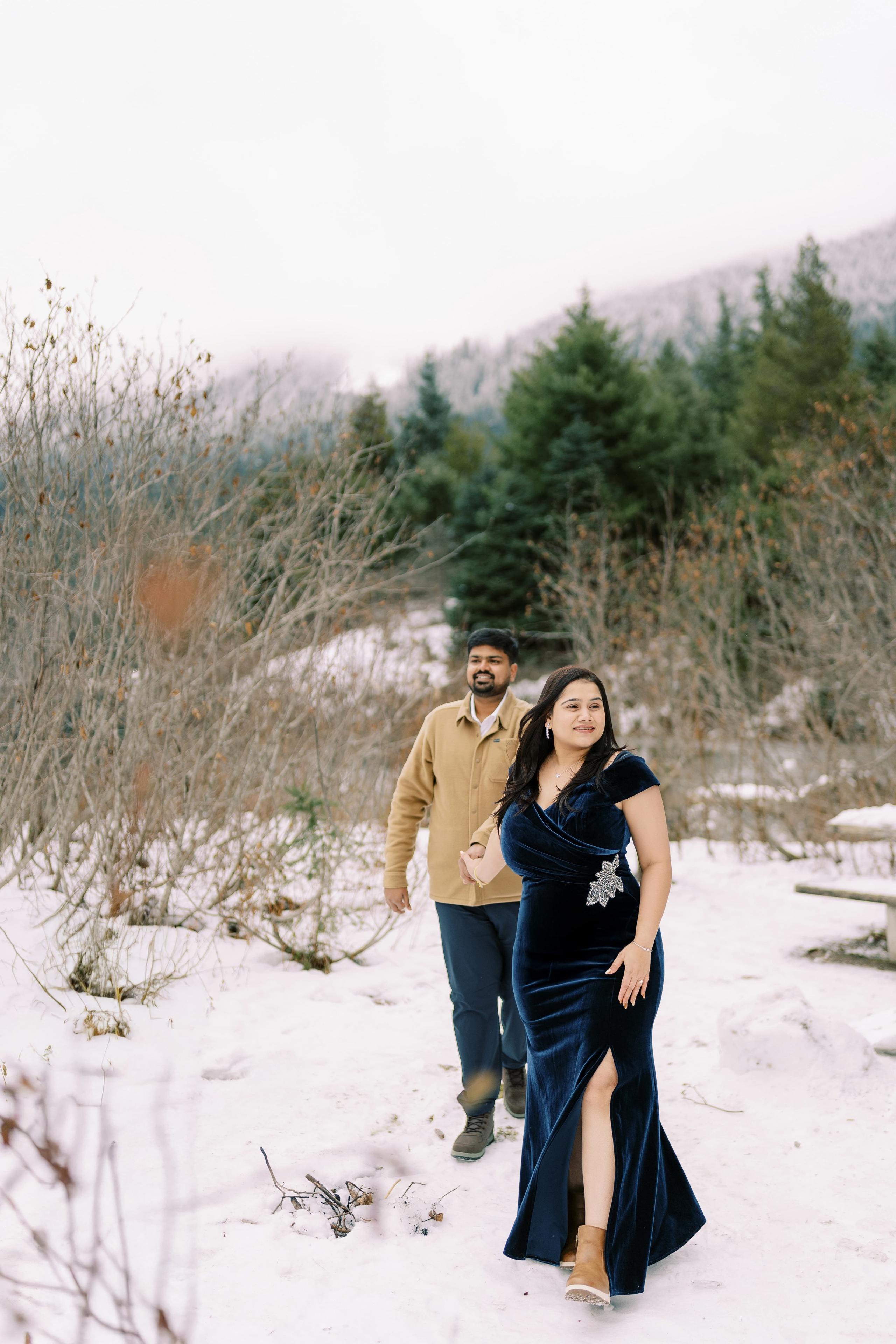 Engagement photoshoot. Date & TJ. Gold Creek Pond. December 2024. EVAN ARISTOV WEDDING PHOTOGRAPHY — Seattle Wedding Photographer