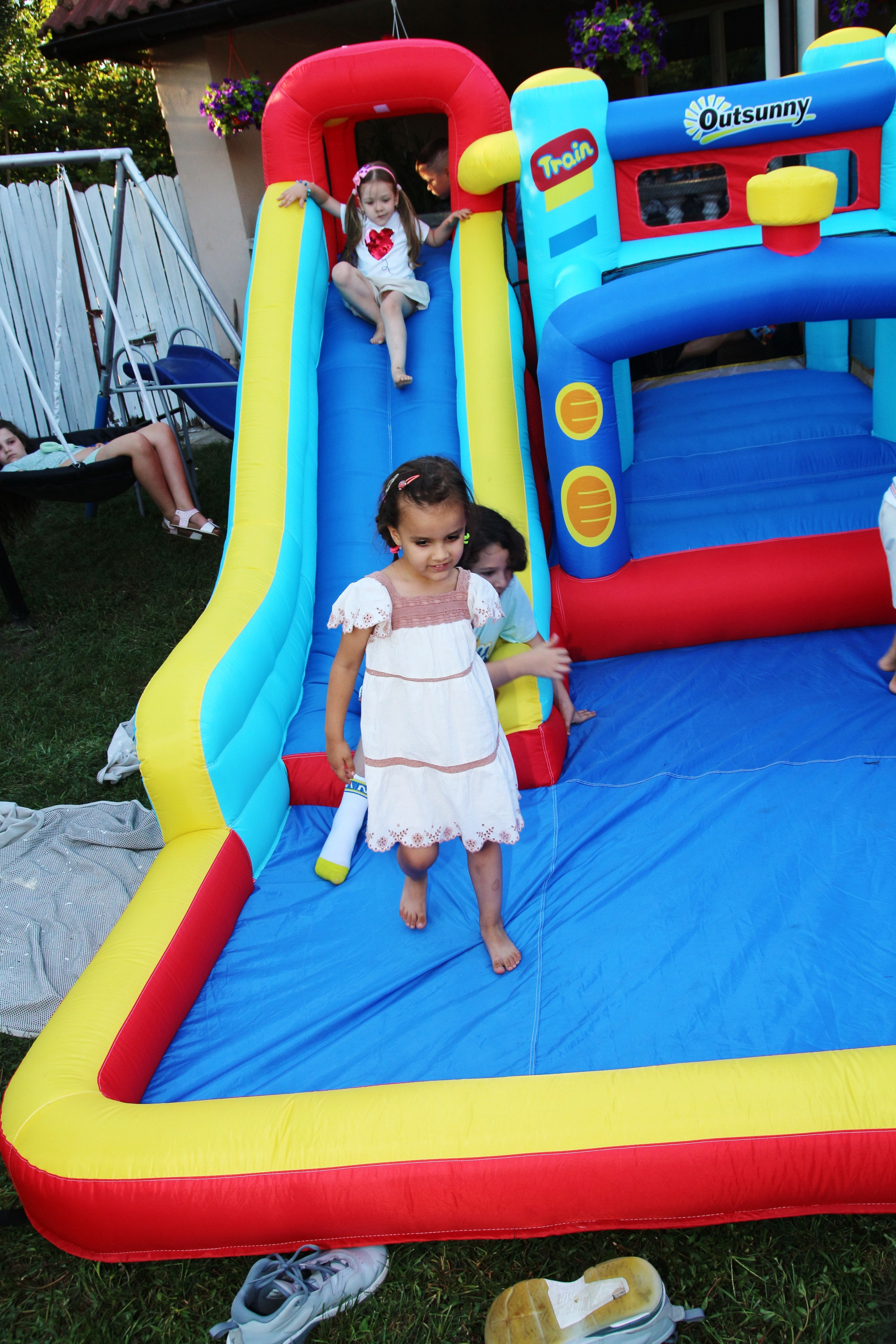 BYZO MEDIA. PETRU BYZO - family and children photographer in ROMANIA