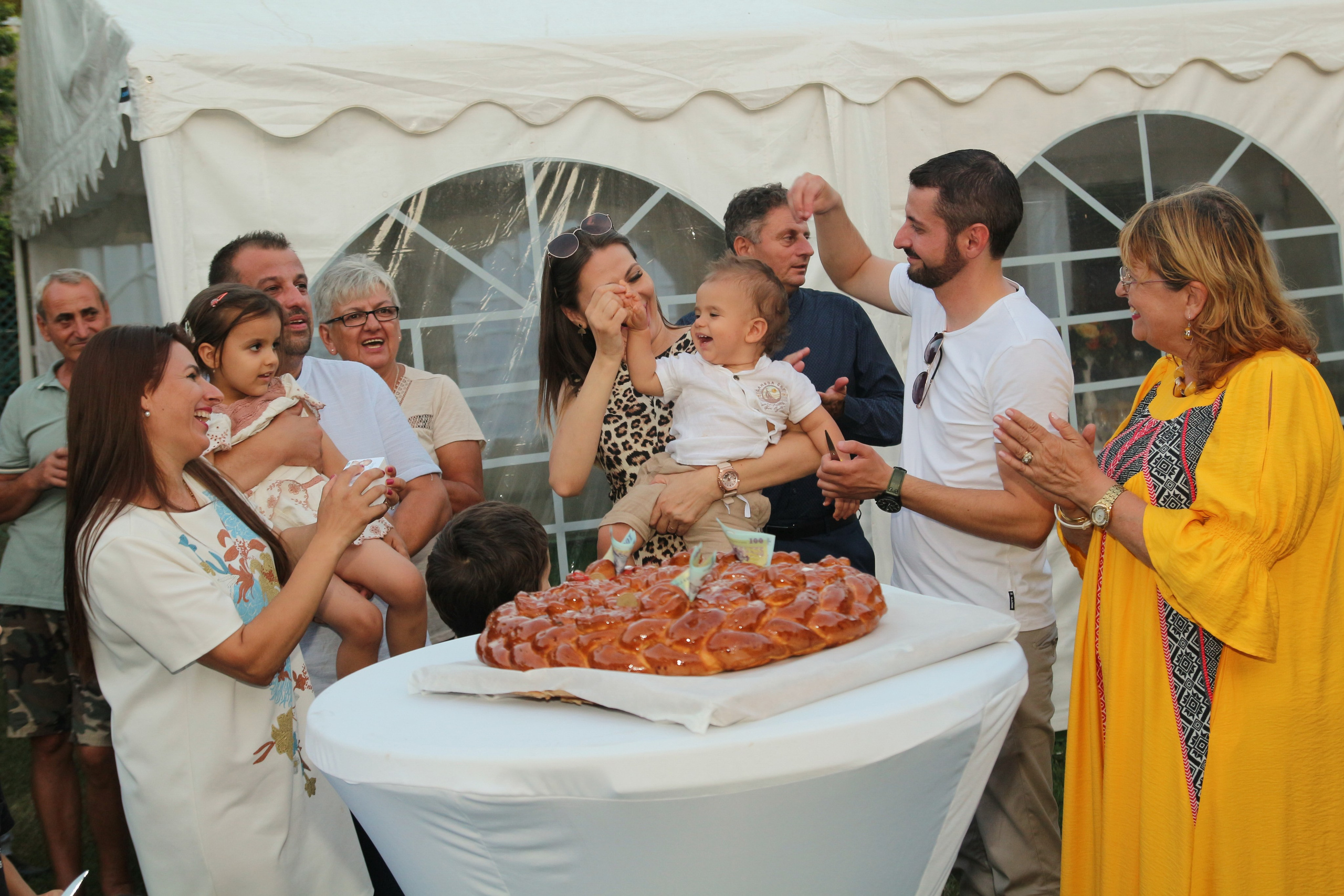 BYZO MEDIA. PETRU BYZO - family and children photographer in ROMANIA