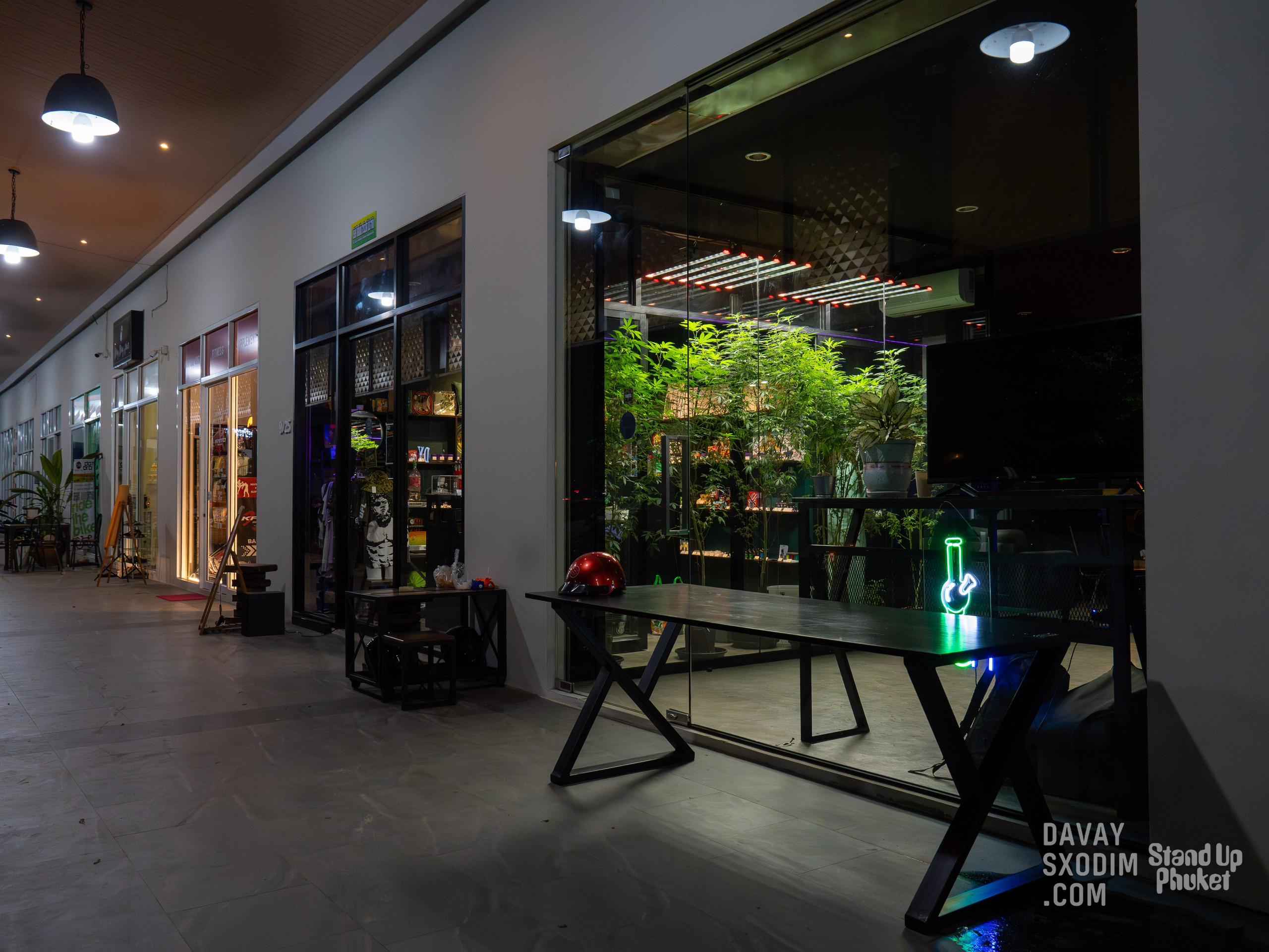 Standup-шоу «Тай-Болтай» | Фоторепортаж | Афиша | DAVAYSXODIM.com PHUKET. АФИША|ФОТОРЕПОРТАЖИ|ИВЕНТЫ|ПХУКЕТ