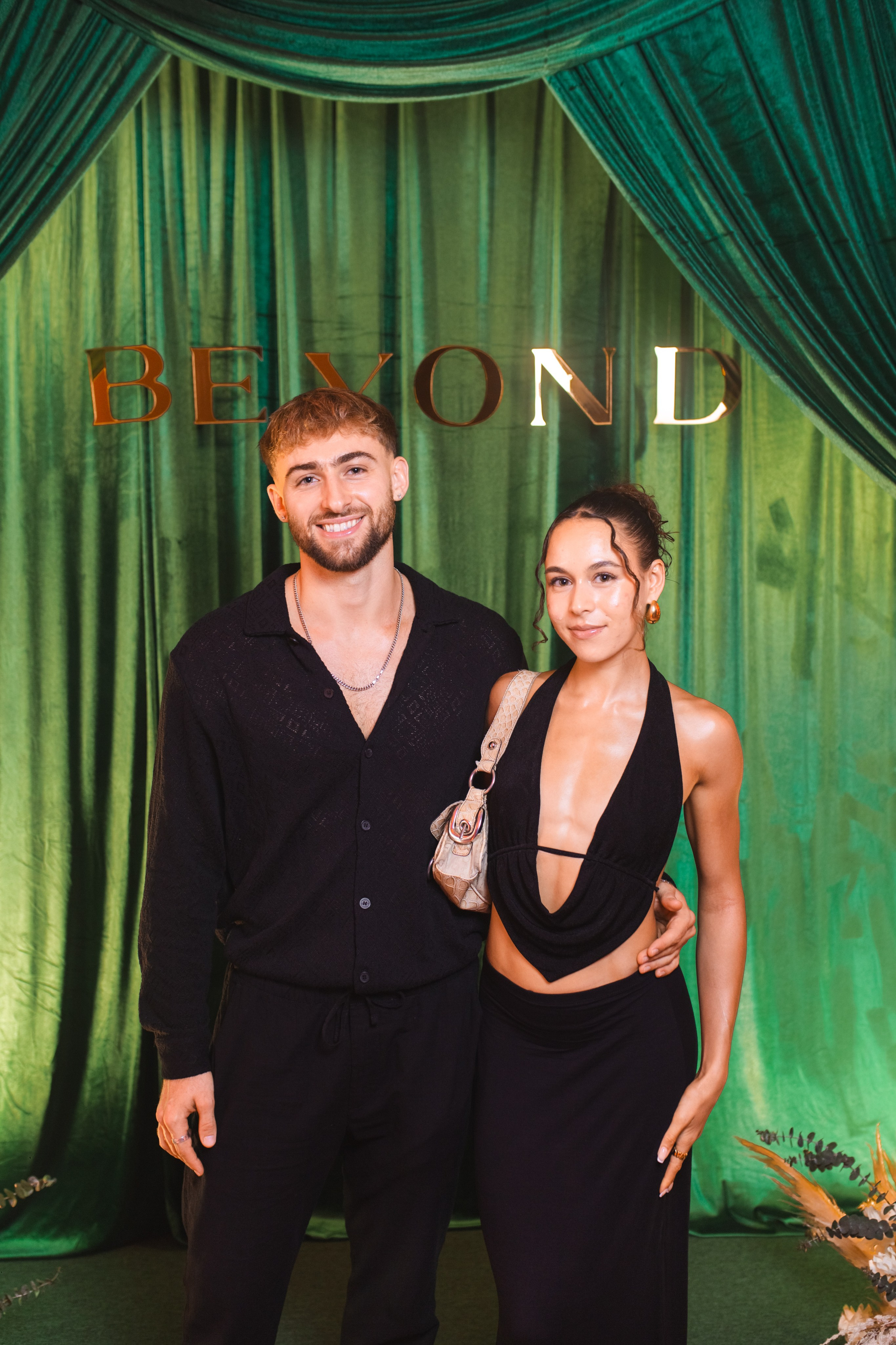 Презентация консъерж сервис Beyond. Individual and couple Photographer in Bali — Bali Dream Photo