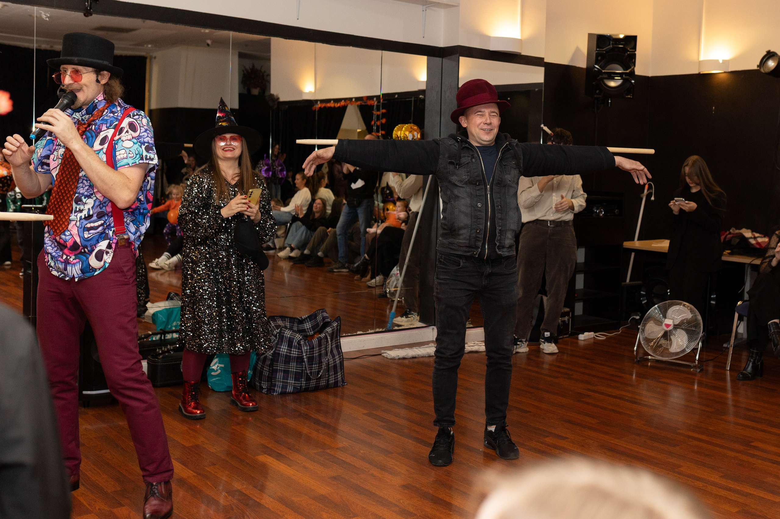 Leo dance studio Helloween 2025. Семейный и детский фотограф в Варшаве Мила Бобровская