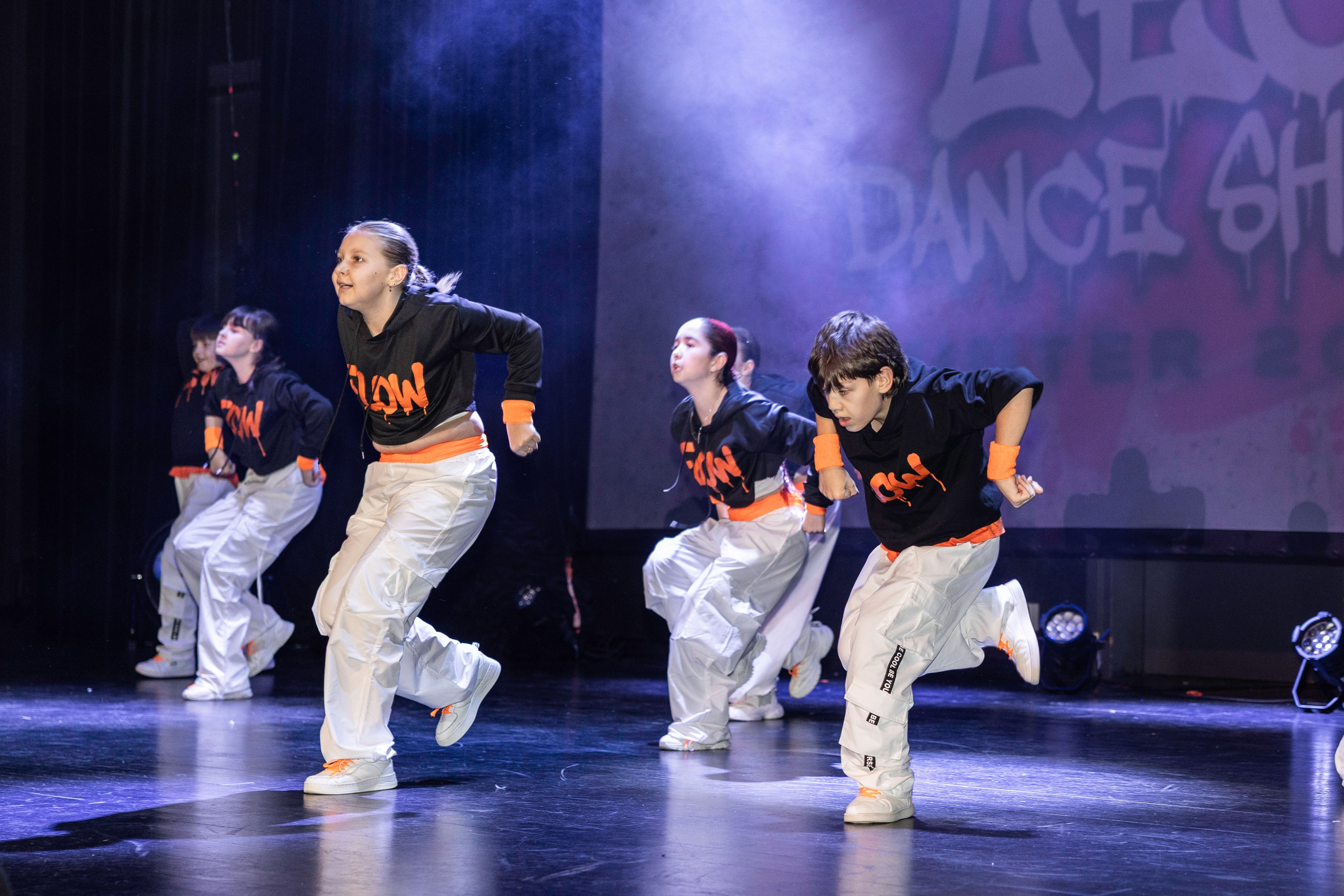 LEO DANCE SHOW WINTER 2025. Семейный и детский фотограф в Варшаве Мила Бобровская