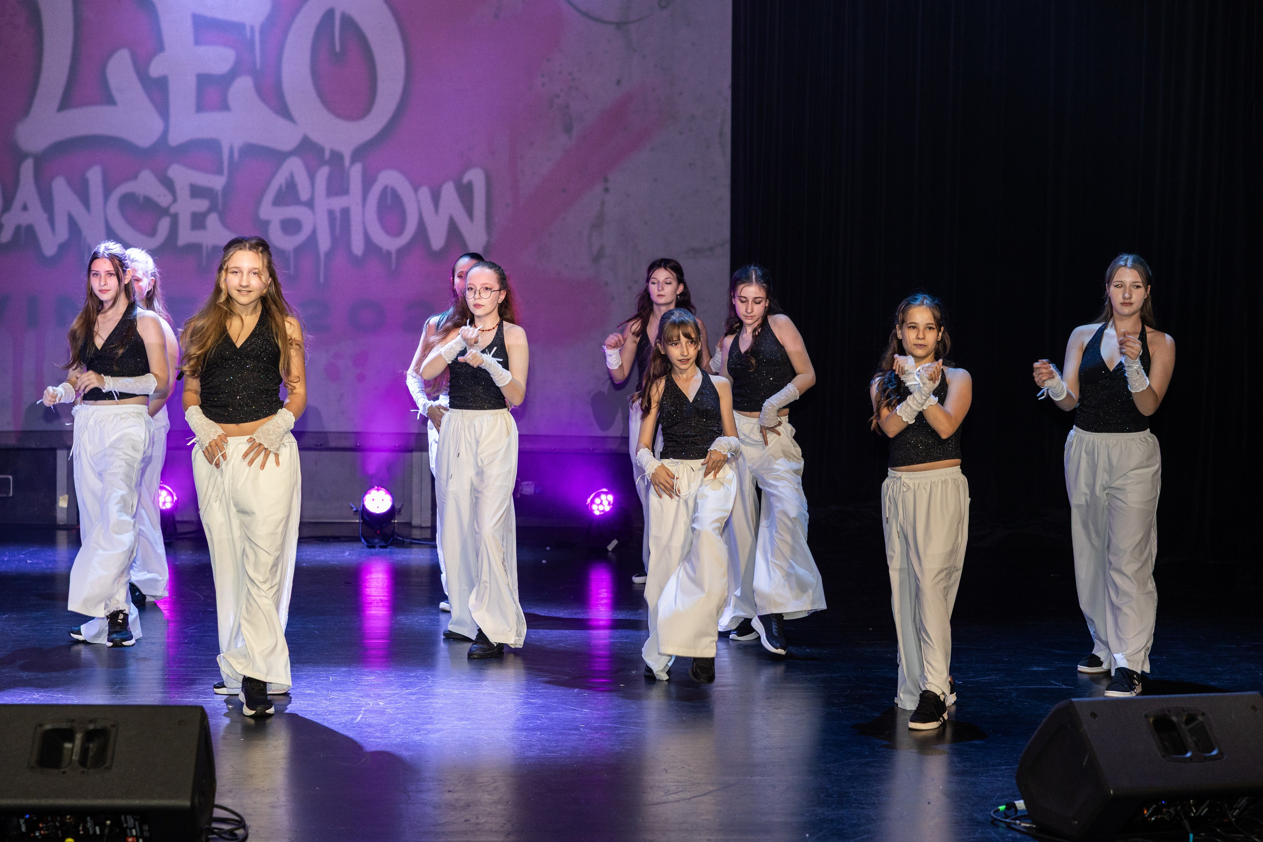 LEO DANCE SHOW WINTER 2025. Семейный и детский фотограф в Варшаве Мила Бобровская