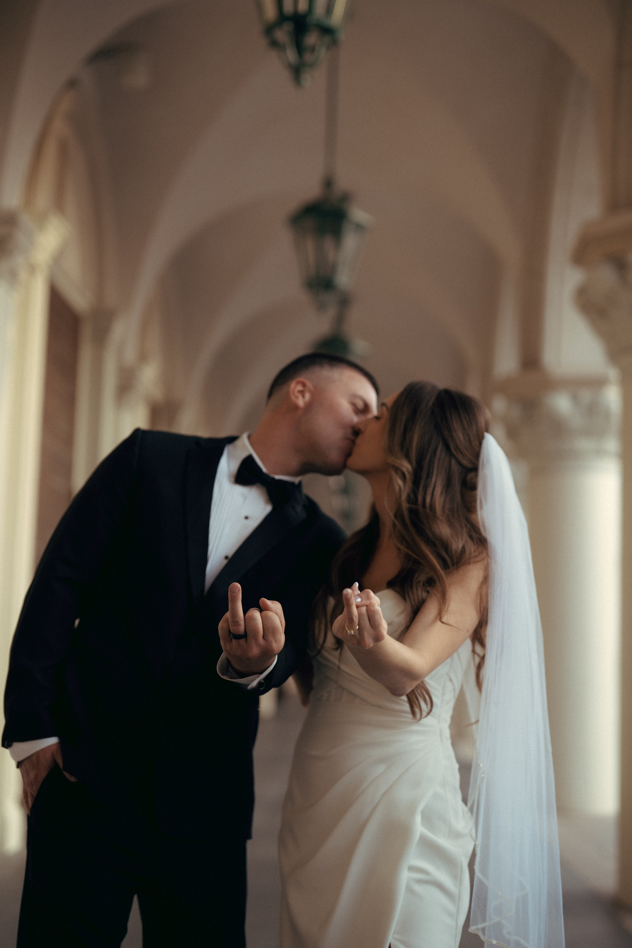 L&C. Wedding & elopement photographer Viktoriya Kravtsov. Las Vegas
