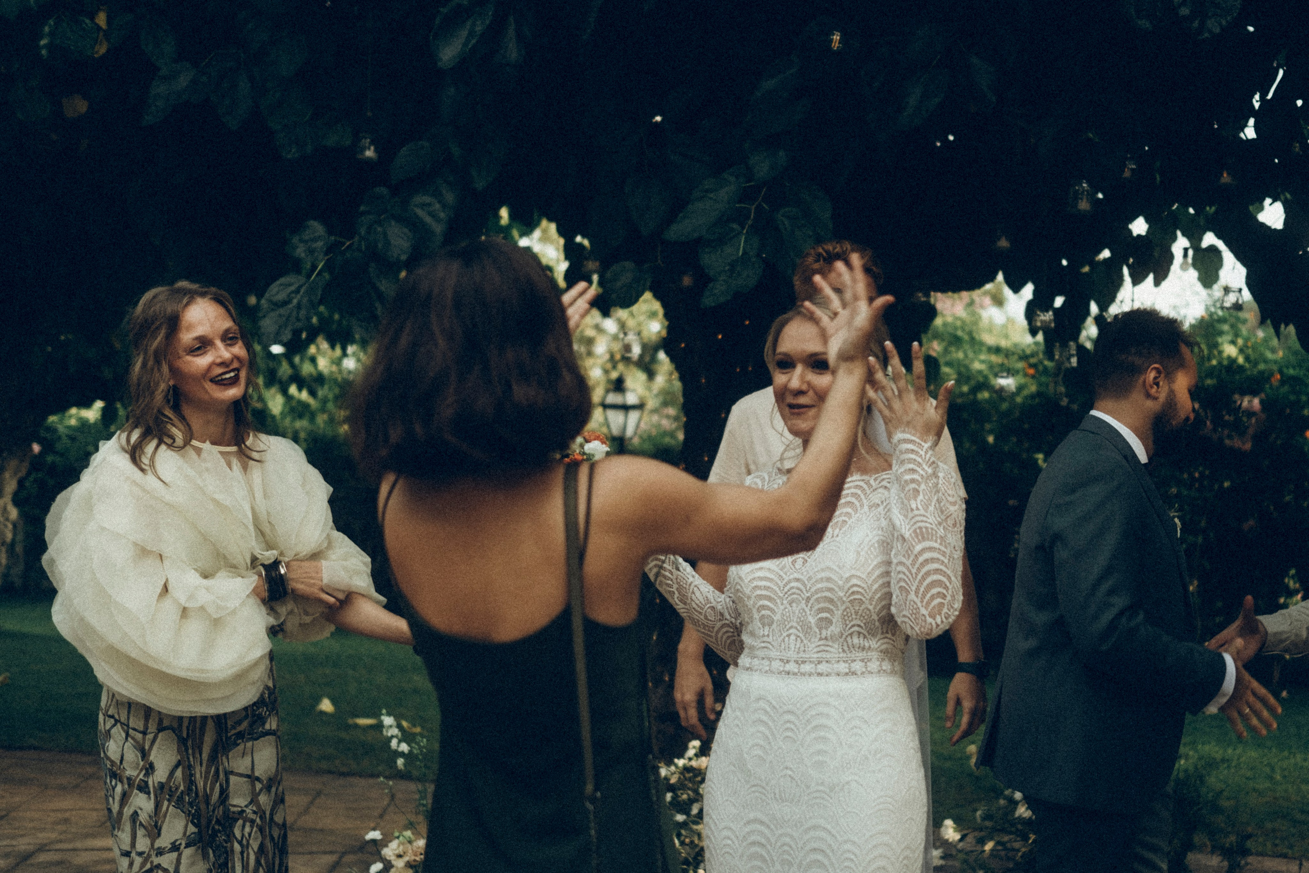Nadezhda & Dmitry. Masia Mas Coll. Paola wedding photographer / videographer in Barcelona