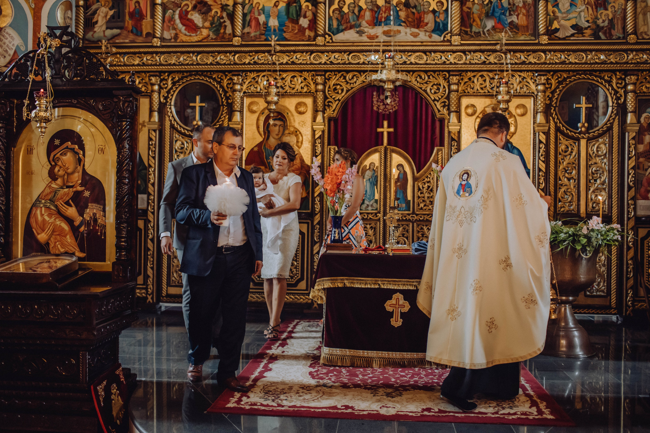 Zaira. Wedding & couple photographer from Romania Rut Vetan