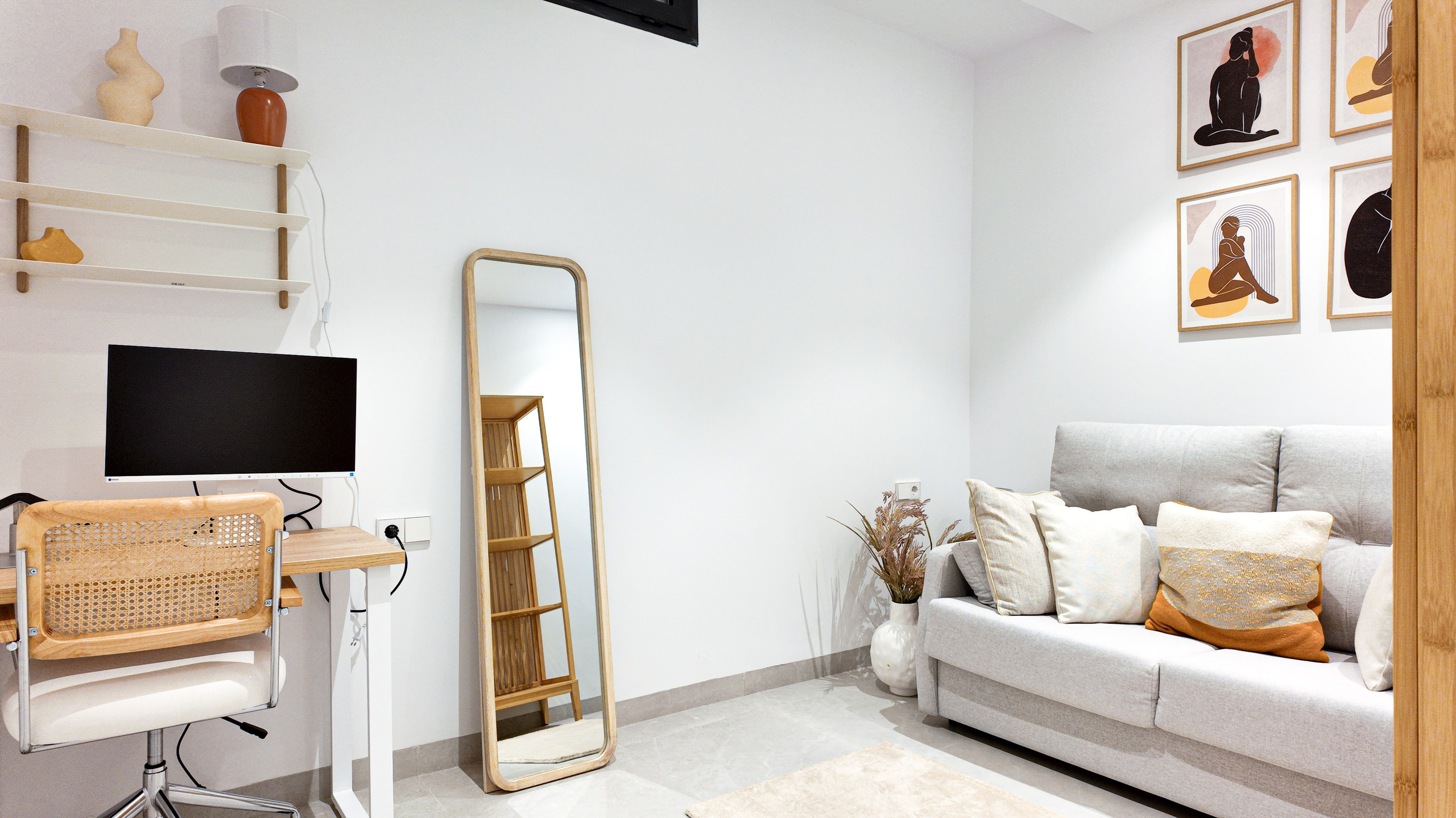 Villa LAKESIDE I’M GROUP. Baby Beast