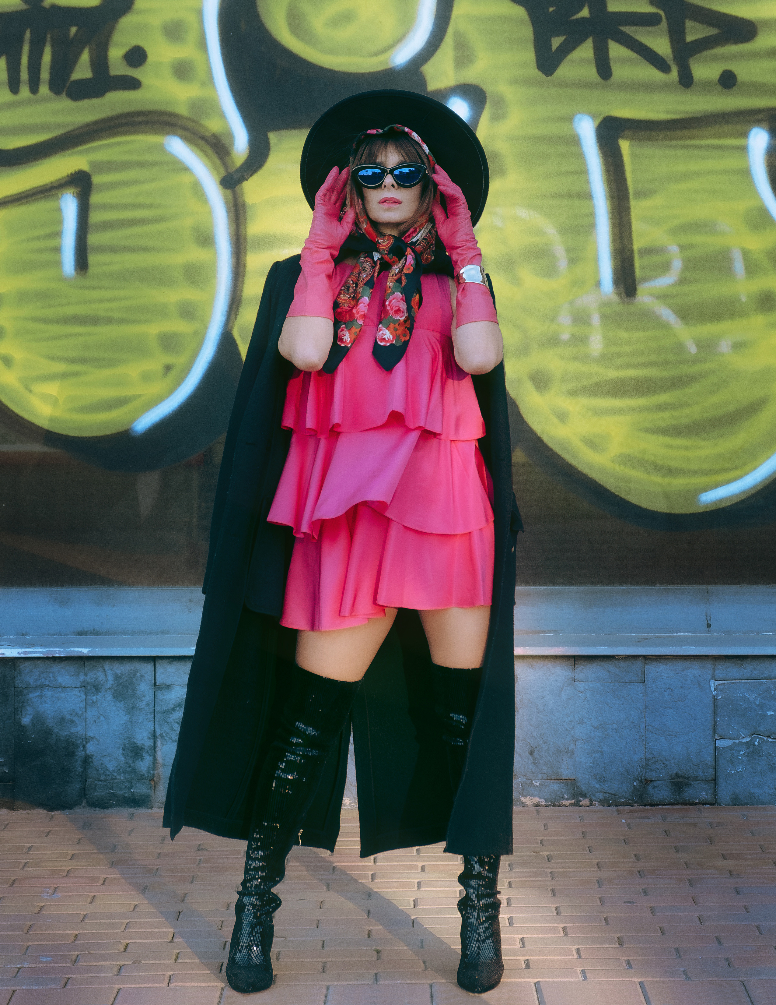 Стрит фэшн фотосессия в промышленной части Торревьехи, Аликантe | Фэшн фотограф Испания