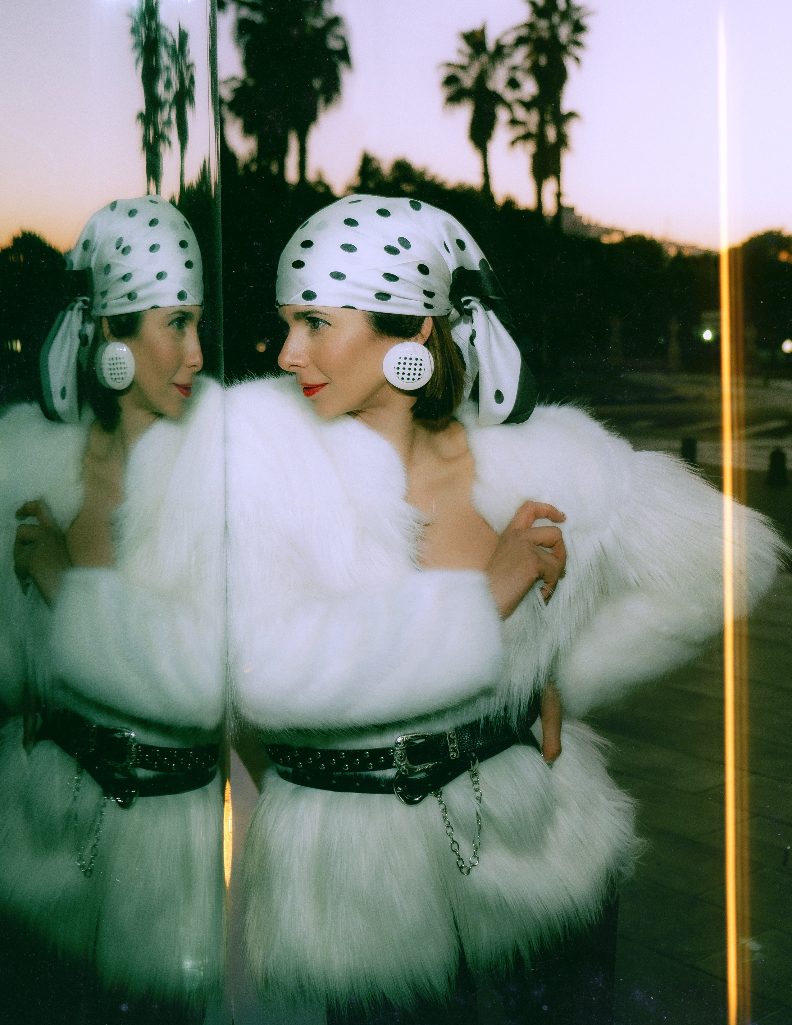 Стрит фэшн фотосессия в промышленной части Торревьехи, Аликантe | Фэшн фотограф Испания