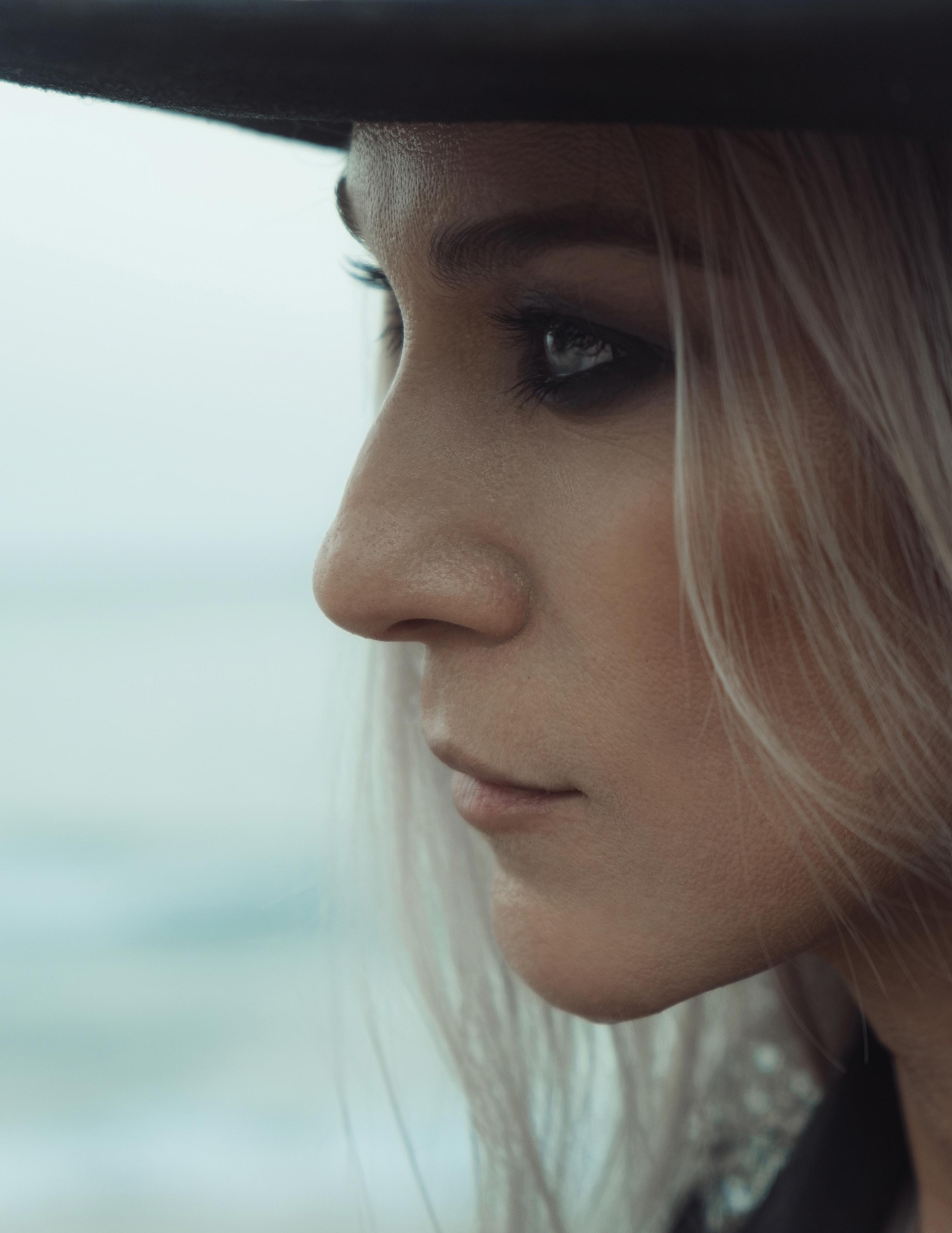 Westworld: Атмосферная фотосессия на пляже