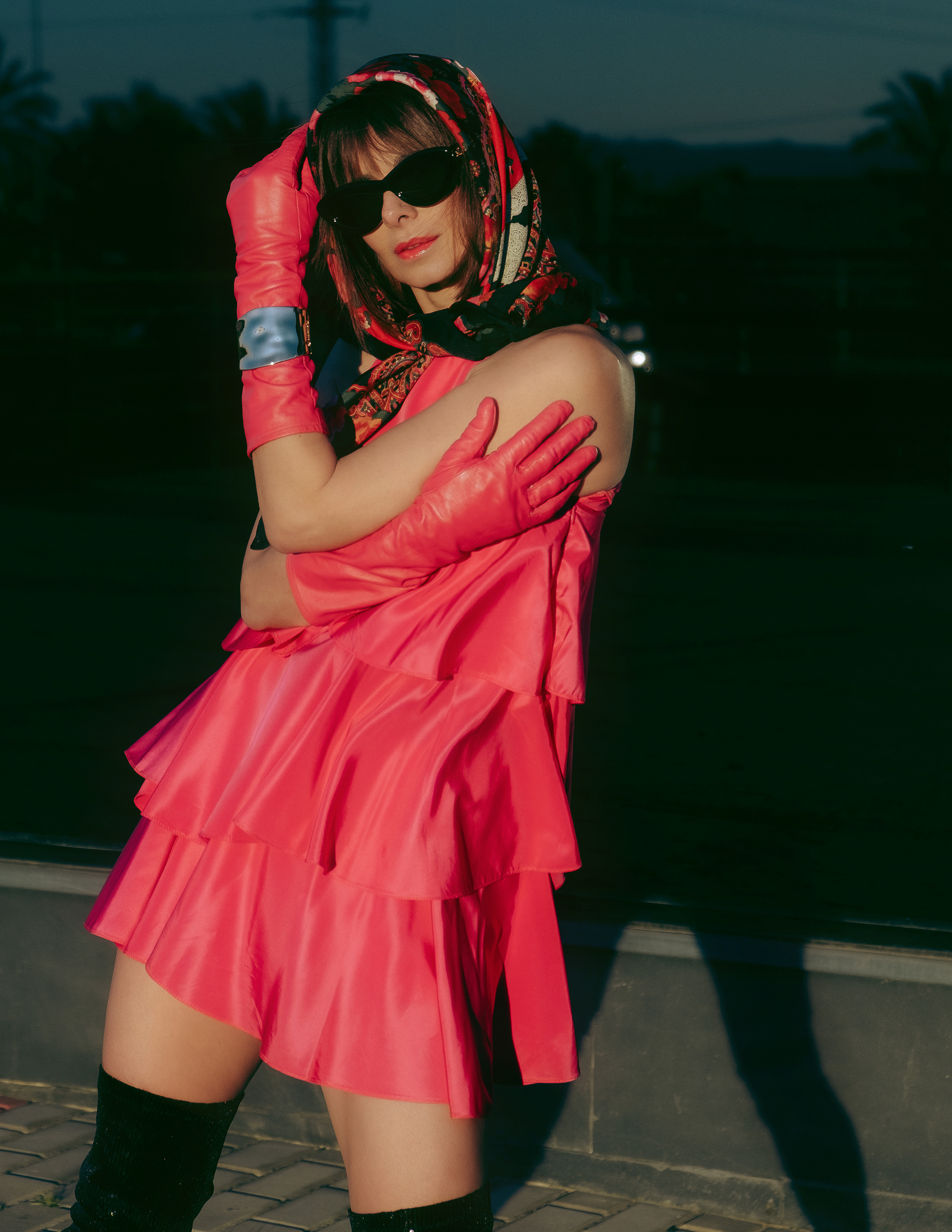 Стрит фэшн фотосессия в промышленной части Торревьехи, Аликантe | Фэшн фотограф Испания