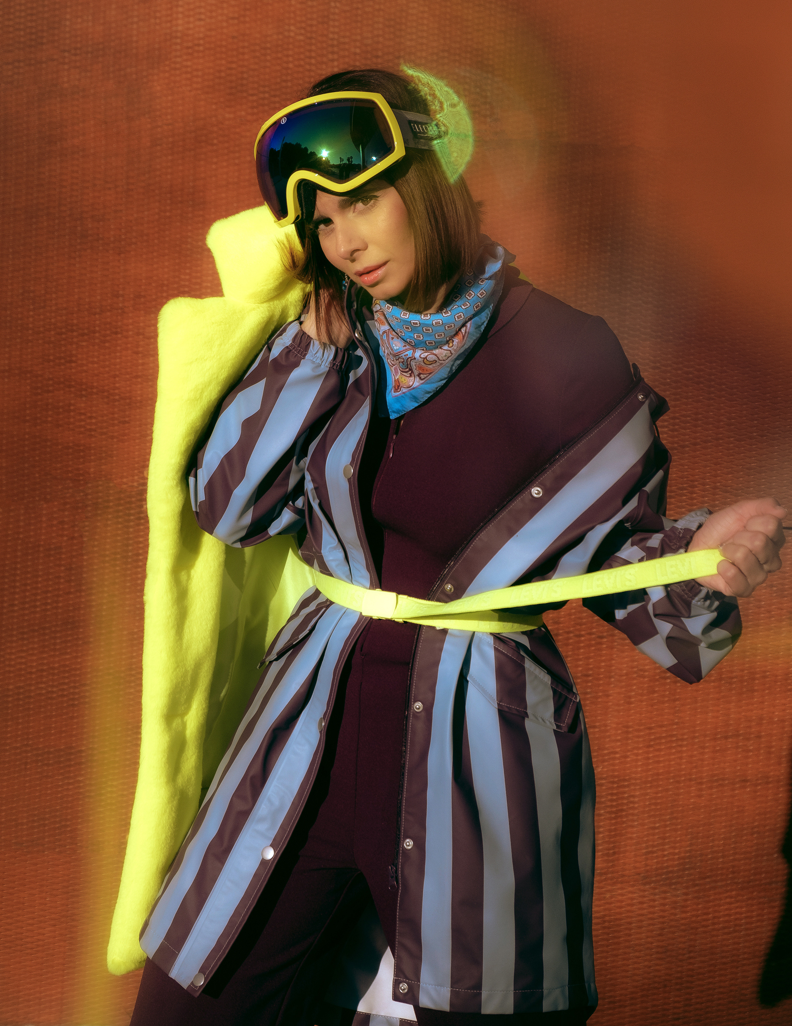 Стрит фэшн фотосессия в промышленной части Торревьехи, Аликантe | Фэшн фотограф Испания