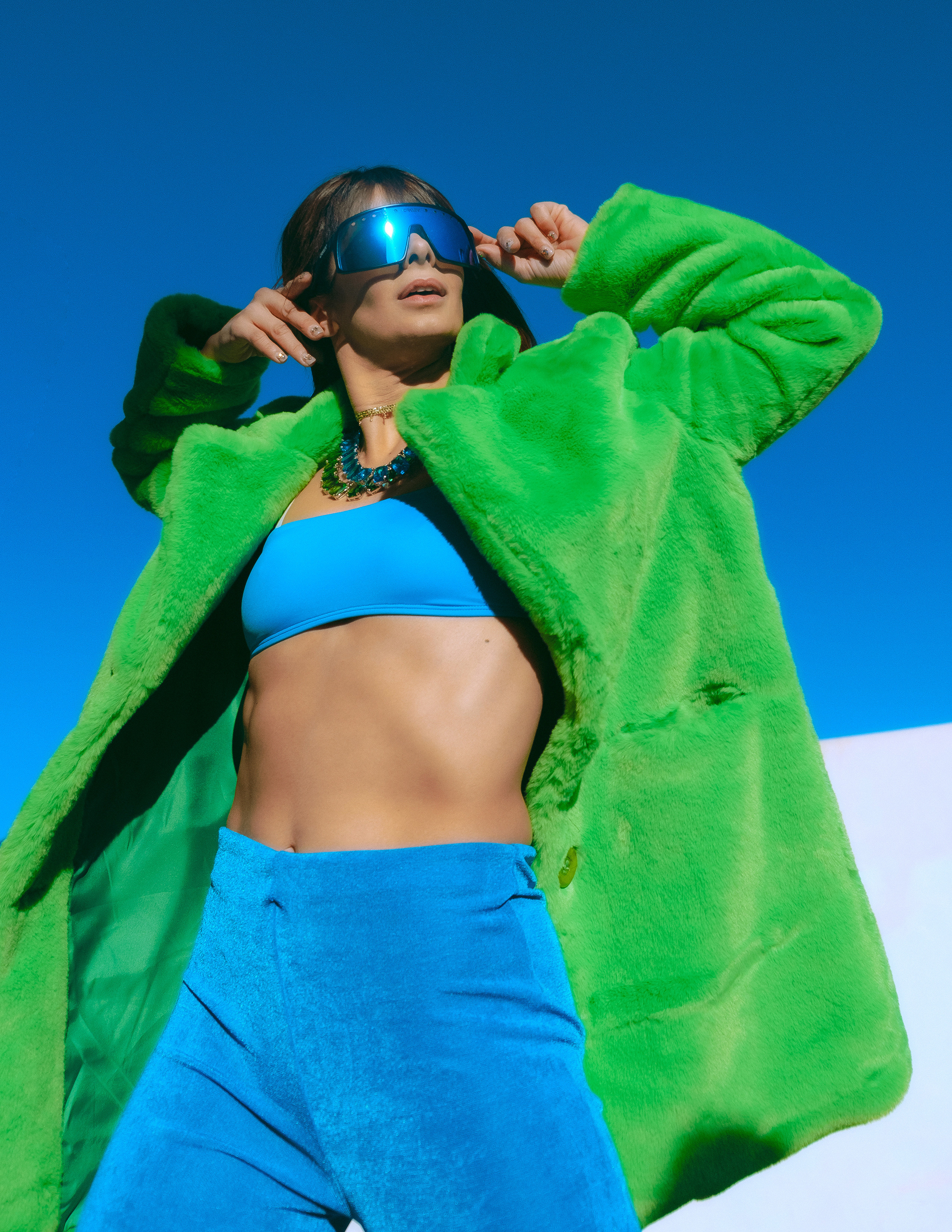 Стрит фэшн фотосессия в промышленной части Торревьехи, Аликантe | Фэшн фотограф Испания