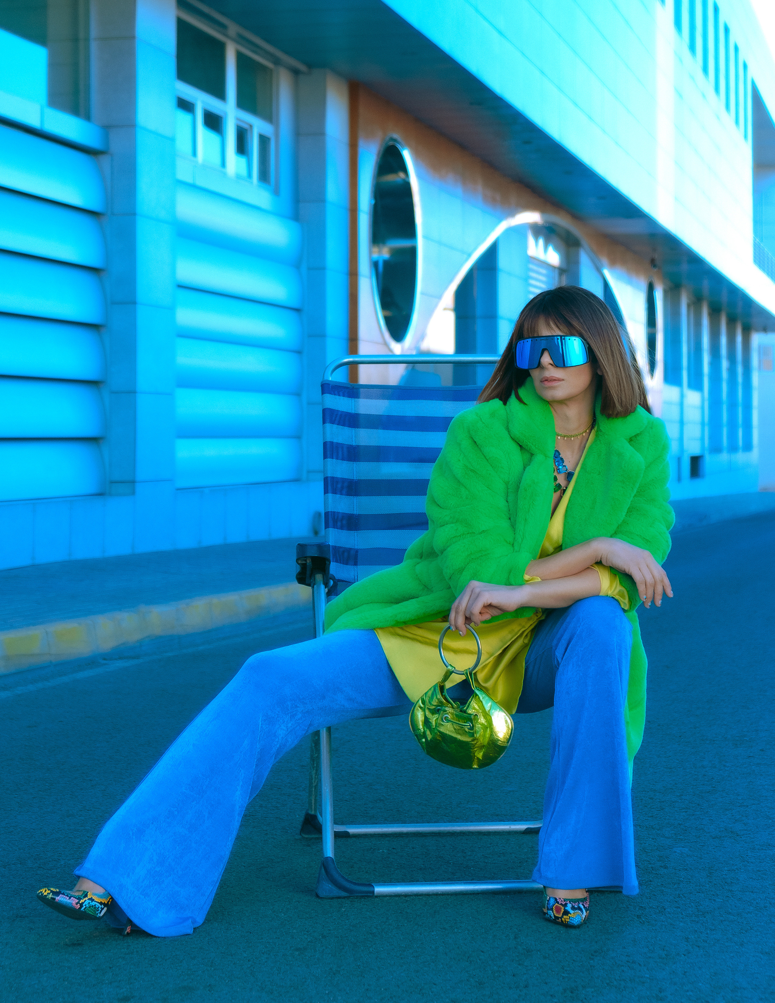 Стрит фэшн фотосессия в промышленной части Торревьехи, Аликантe | Фэшн фотограф Испания