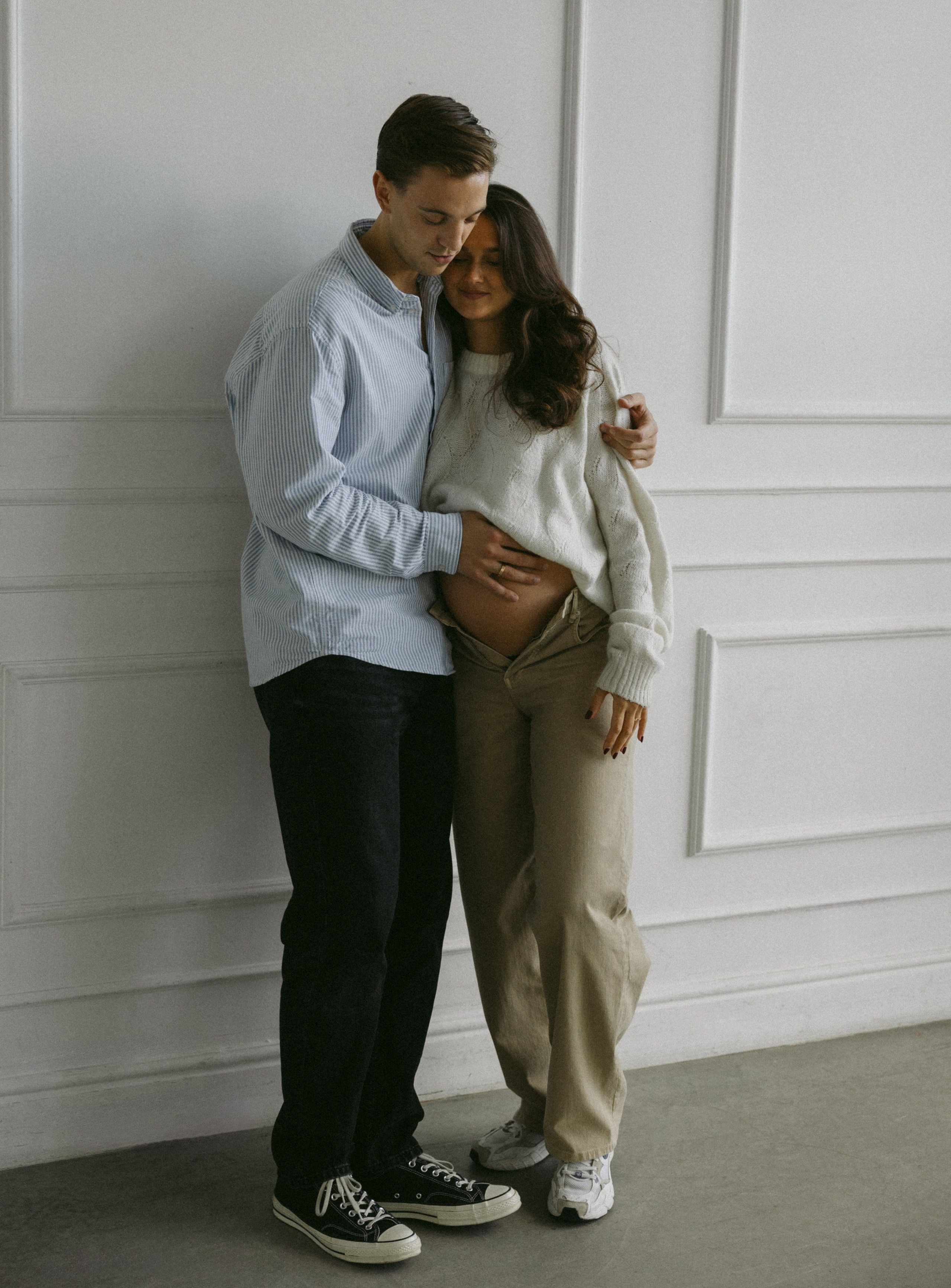 Ieva ir Žilvinas | Moderni laukimo fotosesija studijoje. Vestuvių ir šeimų fotografė Lena Bondarenko / belove photo