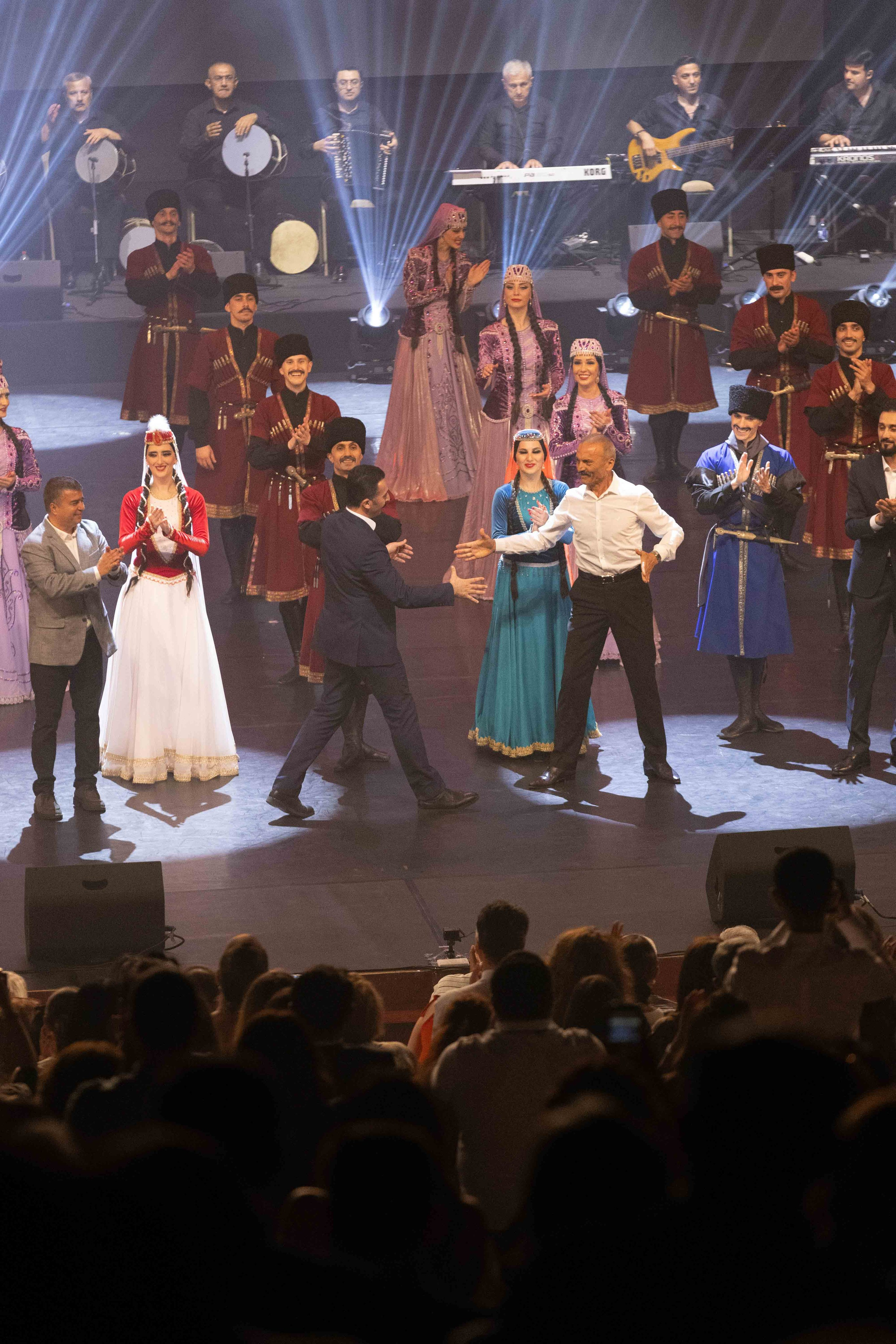 STATE DANCE ENSEMBLE. Wedding&Event photographer Ismail Rzayev in Baku
