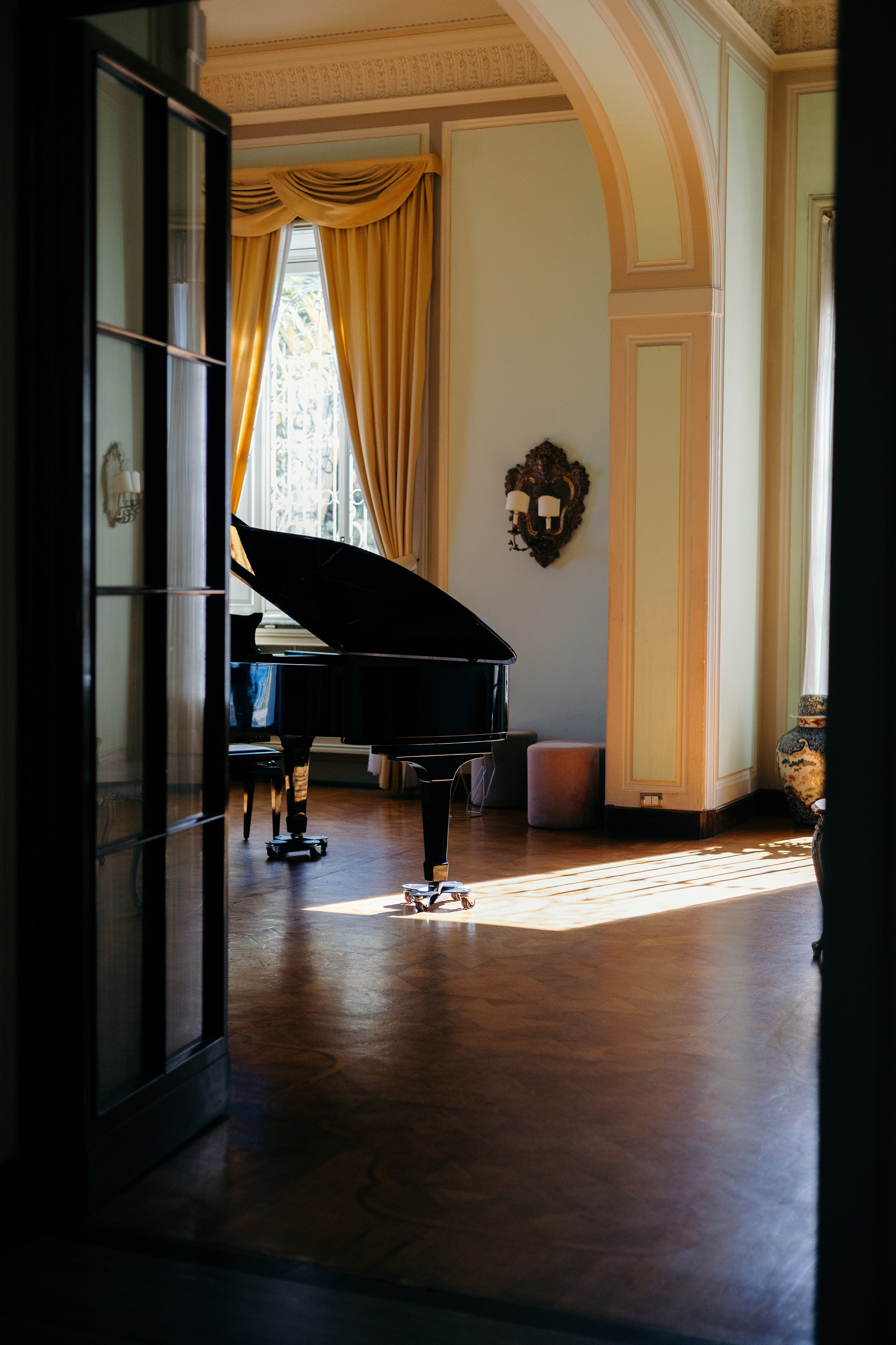 Catherine and Samuel. Sara Luca Wedding Photographer in Italy and Europe